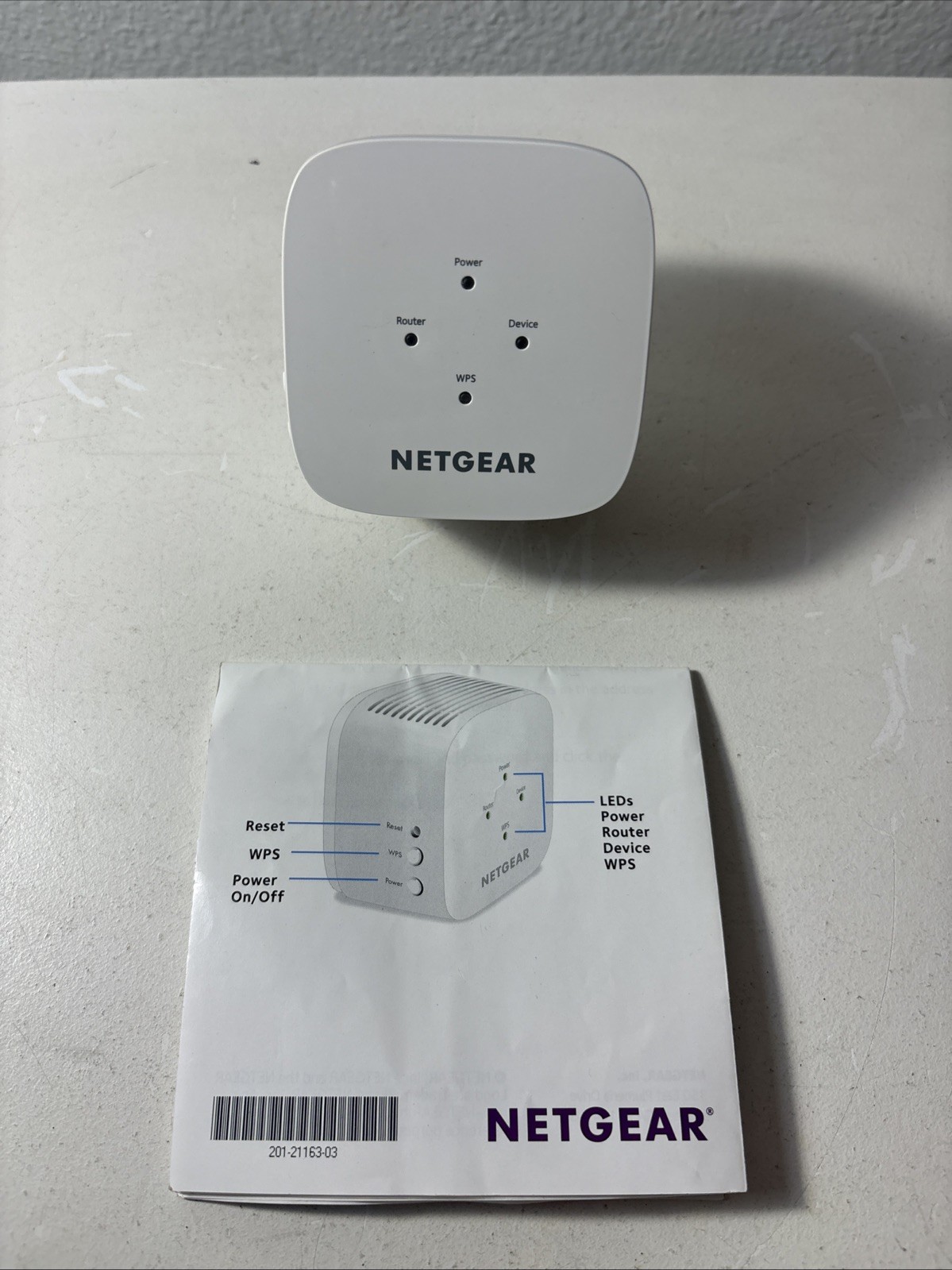 NETGEAR AC1200 WiFi Range Extender - White