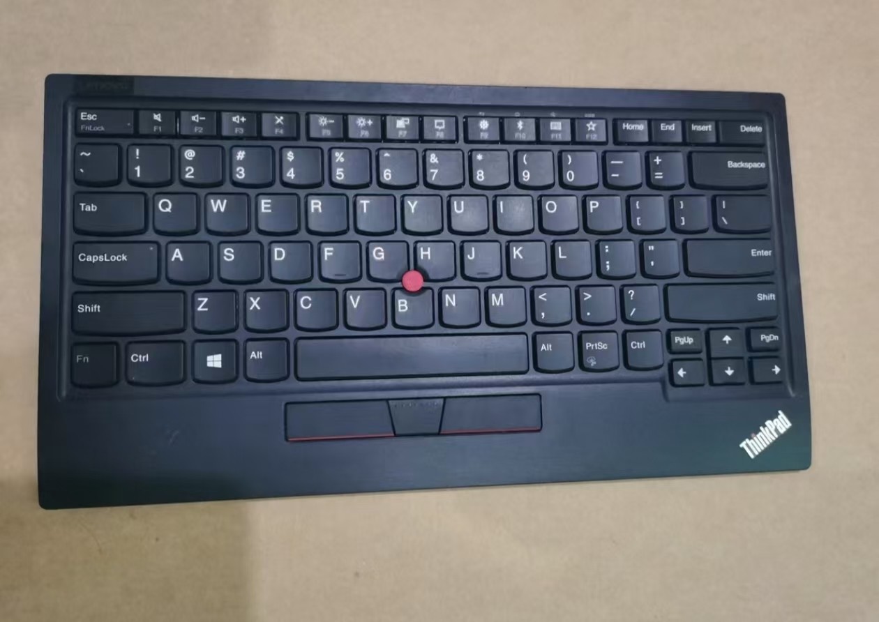 Lenovo ThinkPad TrackPoint Keyboard II KC-1957 Bluetooth US English 4Y40X49493