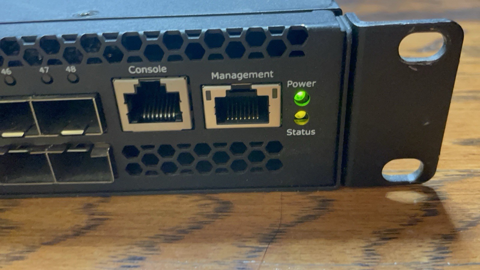 Quanta Computer LB8 48-Port 10GBE LocalNetworkSwitch Rack Mountable  Data Center