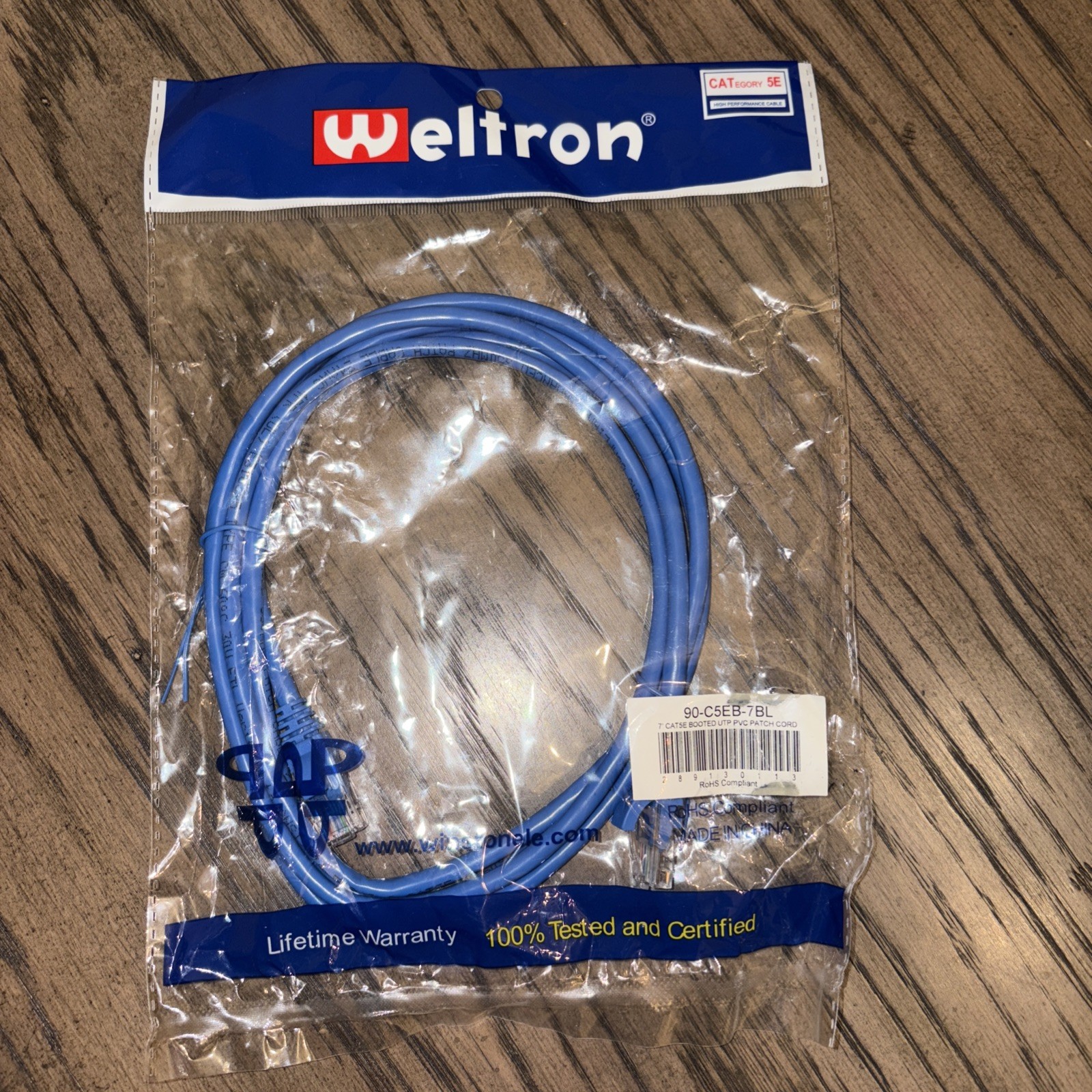 New Weltron 90-C5EB-7BL 7' Cat5E UTP Booted Patch Cable Blue 