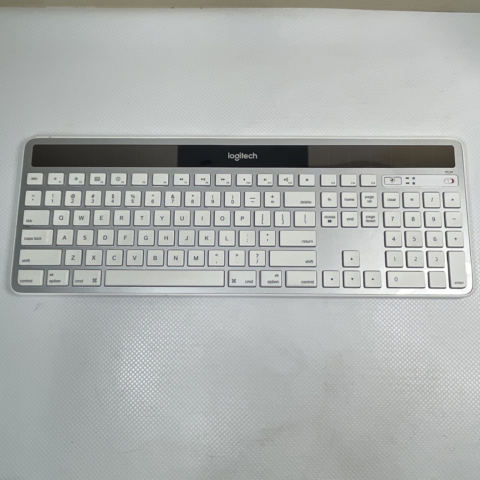 Logitech K750 Wireless Solar Keyboard - White (No USB Receiver Dongle)