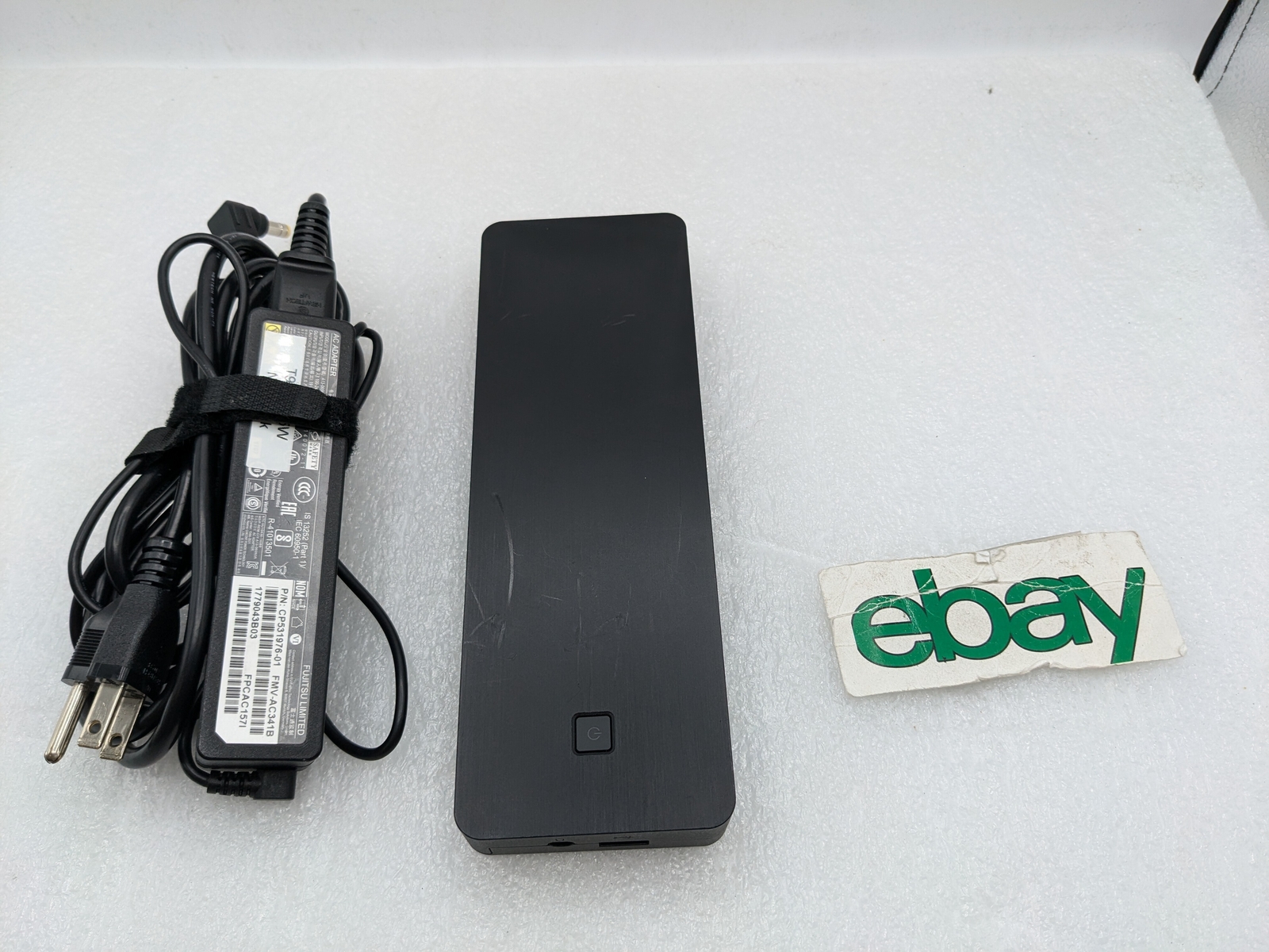 Fujitsu USB Type-C PORTREPLICATOR 2 USB Type-C NPR44 CP727680 W/ AC - FREE S/H
