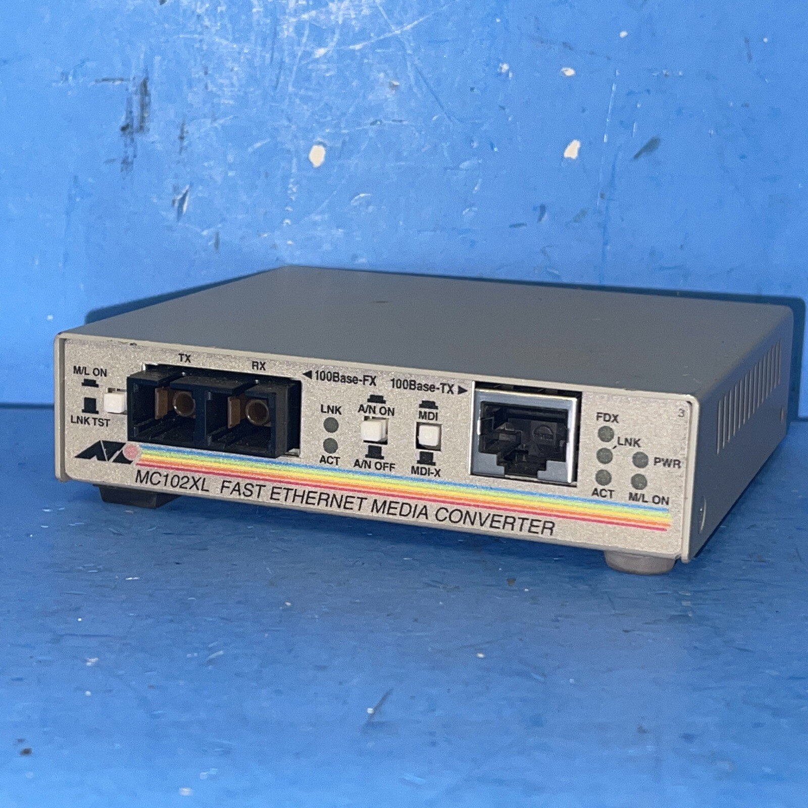 ALLIED TELESYN  AT-MC102XL FAST ETHERNET MEDIA CONVERTER 