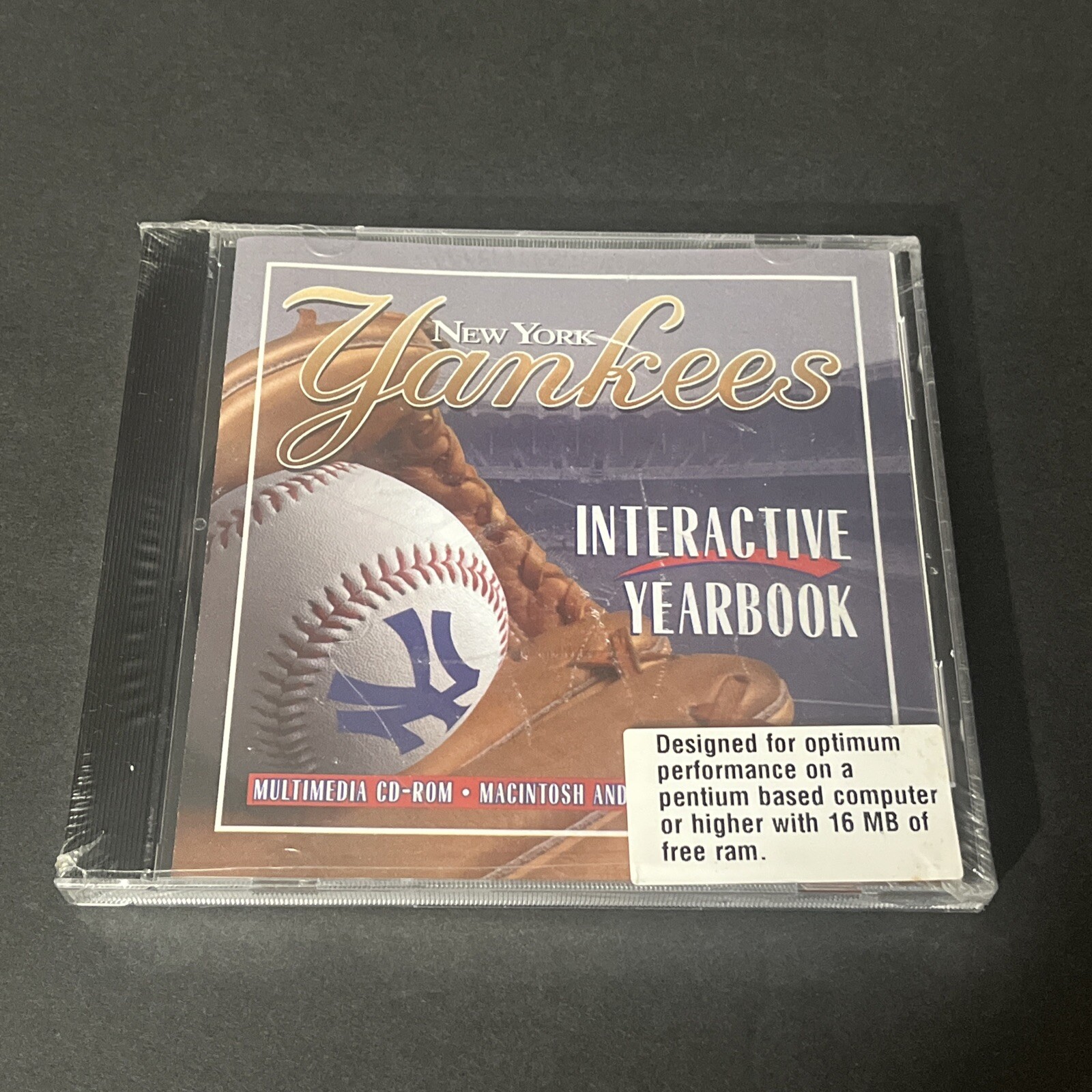 One VINTAGE NEW SEALED NY NEW YORK YANKEES INTERACTIVE YEARBOOK CD ROM