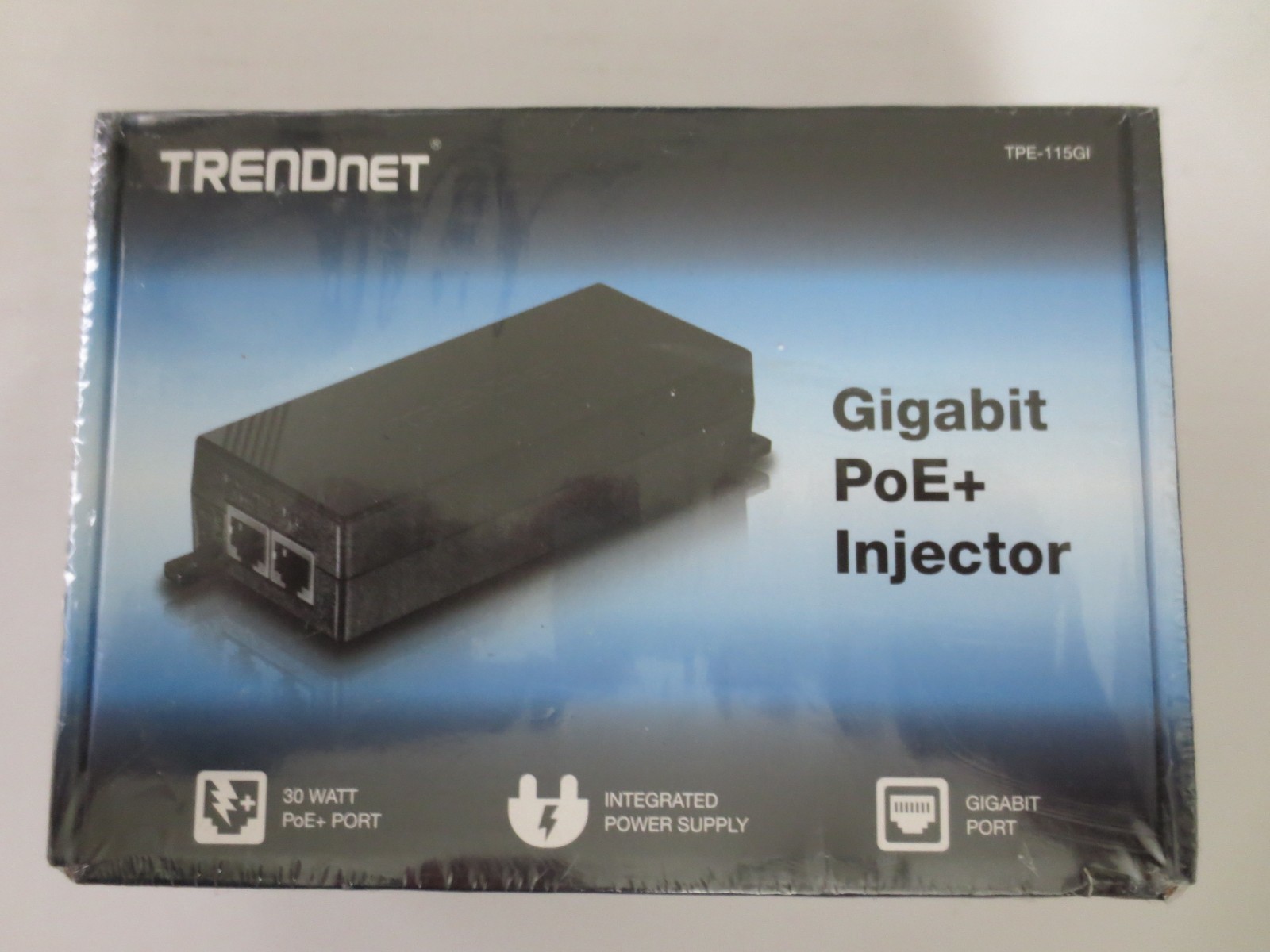 TRENDnet Gigabit PoE + Injector - TPE-115GI /A - New Condition