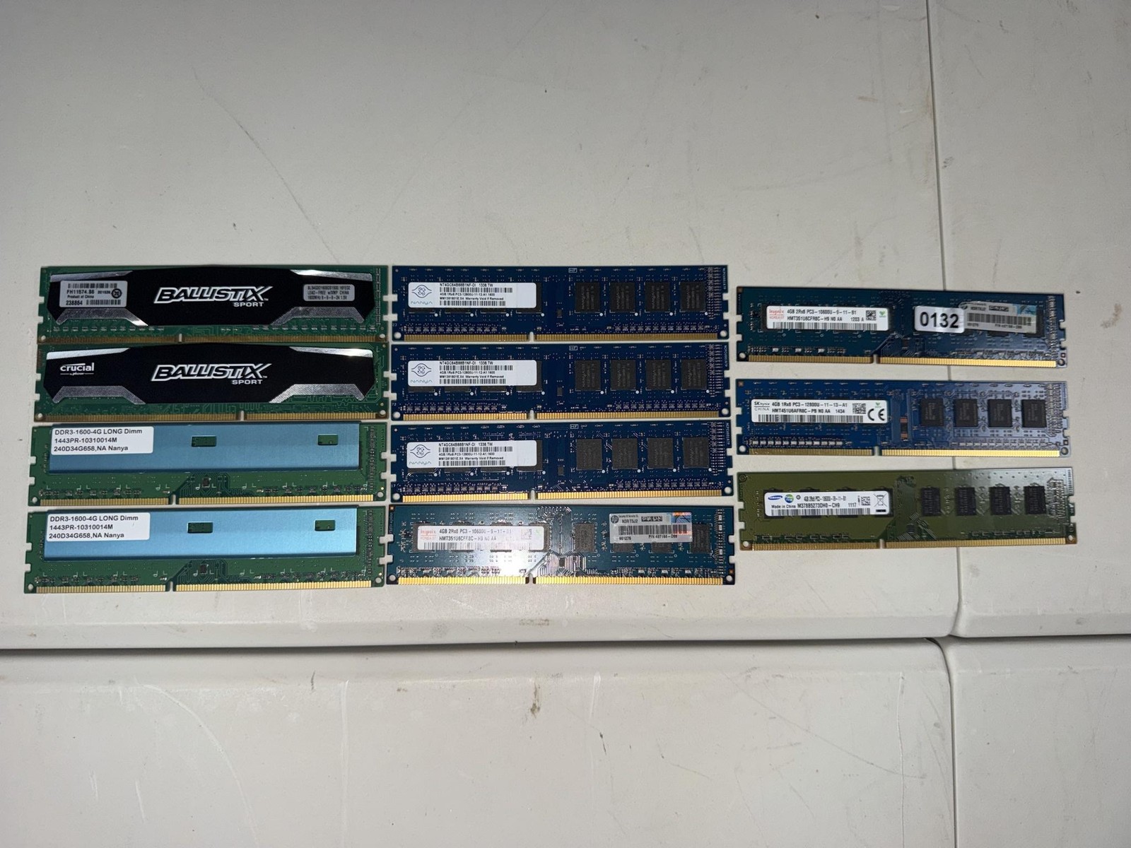 Mixed Brands DDR3 SDRAM 48GB 12x4GB Desktop RAM Lot PC3-12800 1600MHz UDIMM