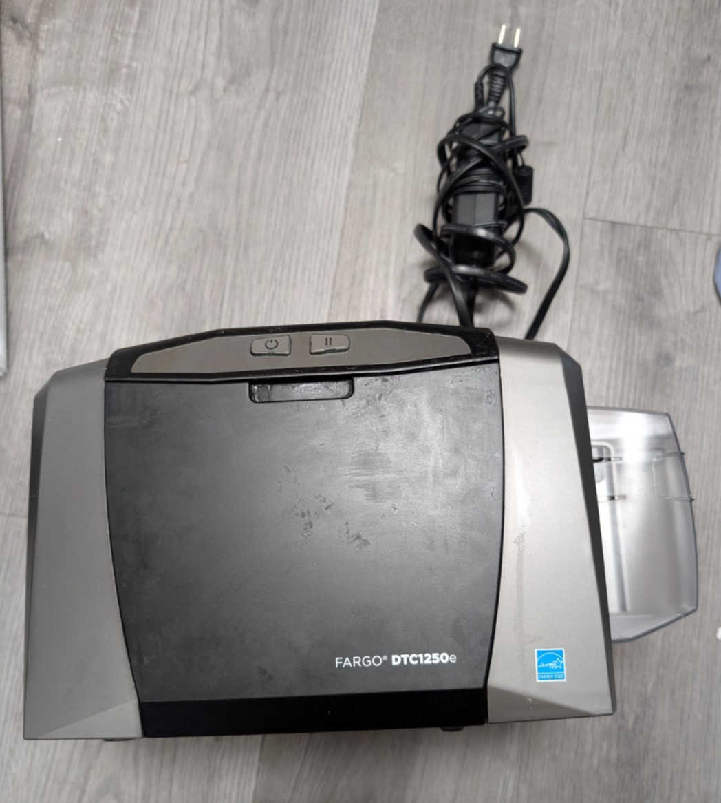 Fargo DTC1250E Energy Star Dual Side ID Printer + Cable NO Ribbon Turns on Read