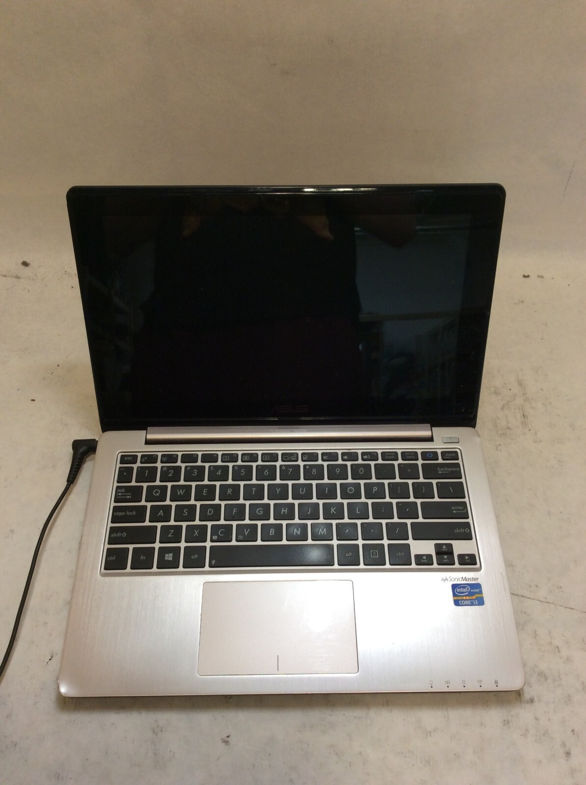 ASUS X202E Laptop 12" Intel Core i3 WON'T TURN ON -PP