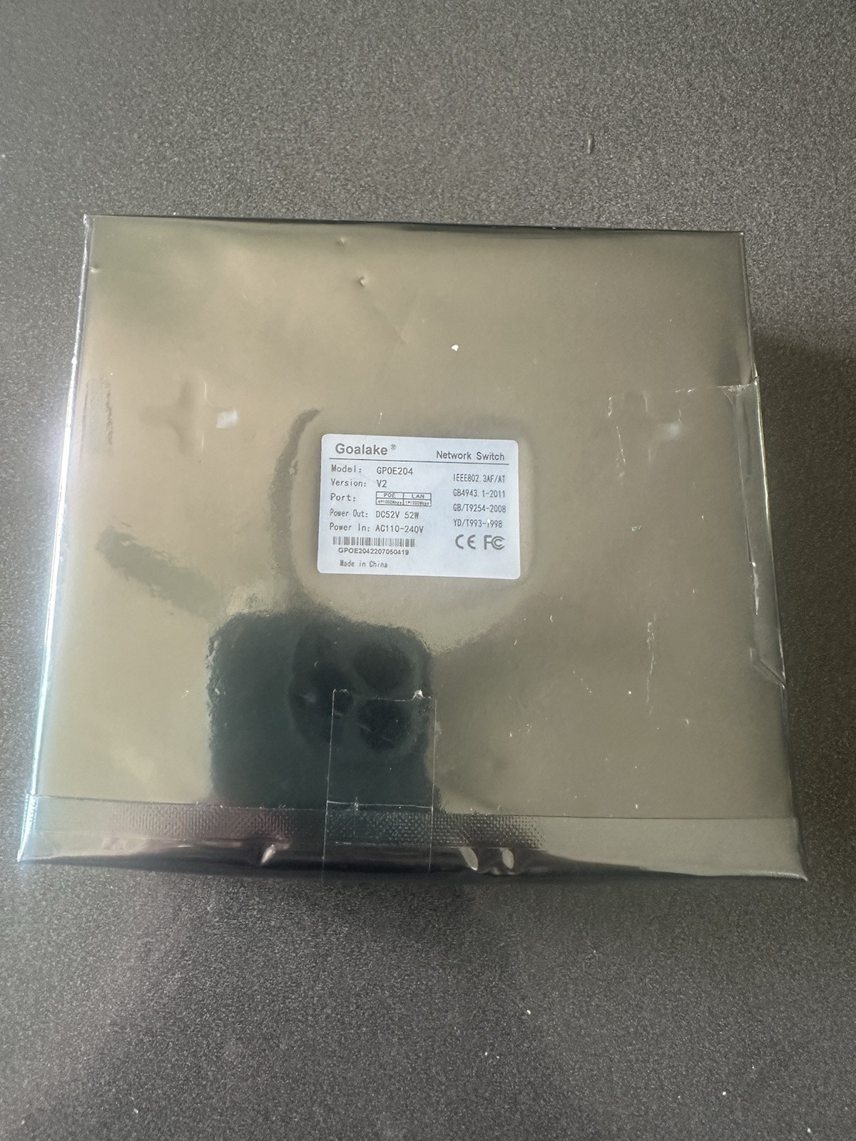 Goalake 5 Port Gigabit Network Switch GPOE204 V2 IEEE802.3 AF/AT 52V 52 W SFP