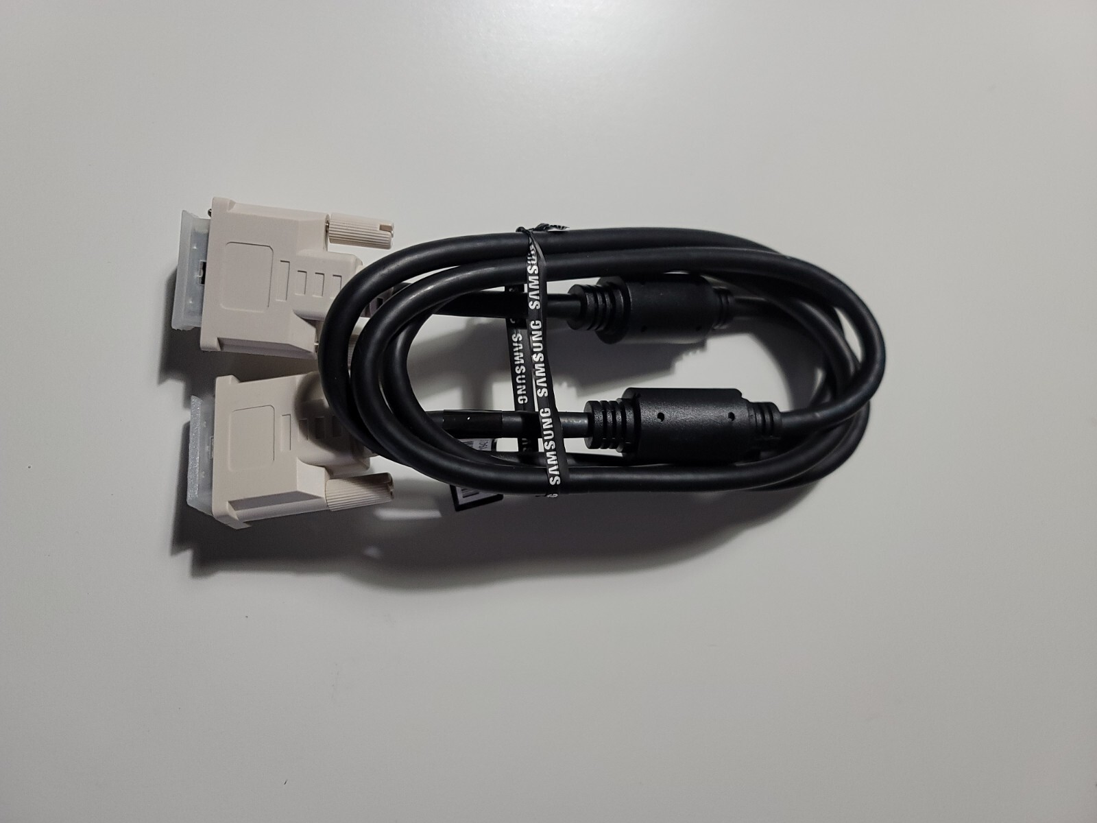 Samsung DVI-D Digital Dual Link M to M - E101344 STYLE  20276 (5ft)