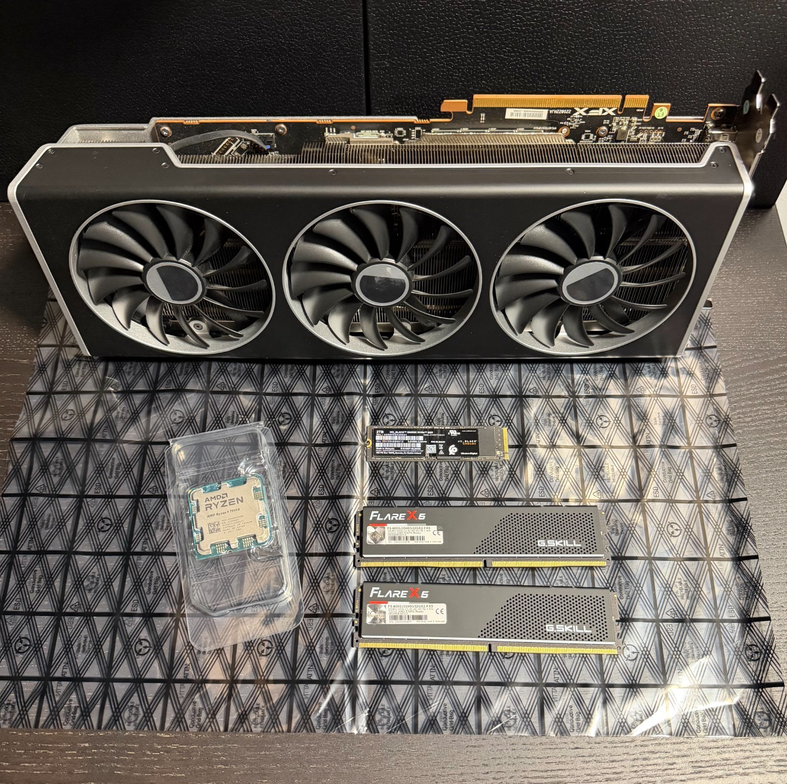 PC Parts Bundle (Radeon RX 7900 XTX/Ryzen 9 7900X/FX5 6000 32GBx2/WB_SN850X 2TB)
