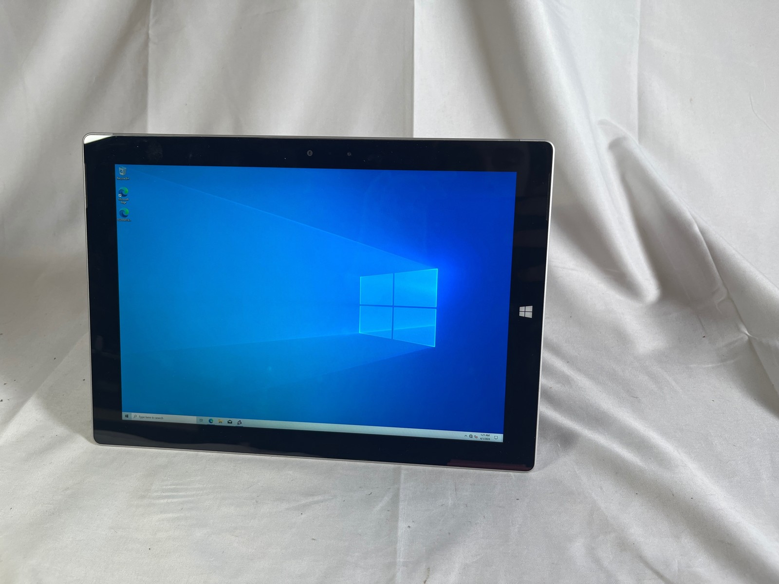 Microsoft Surface 3 Intel(R) Atom(TM) x7-Z8700 CPU @ 1.60GHz 2GB 63GB SSD 10.8"