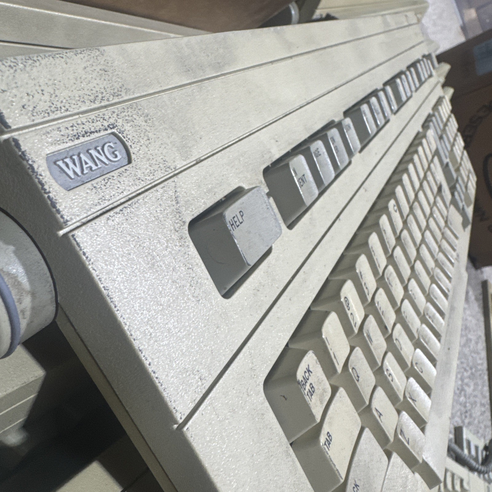 1x Vintage Wang 725 AT Mechanical Computer Keyboard  (key Spring Need)