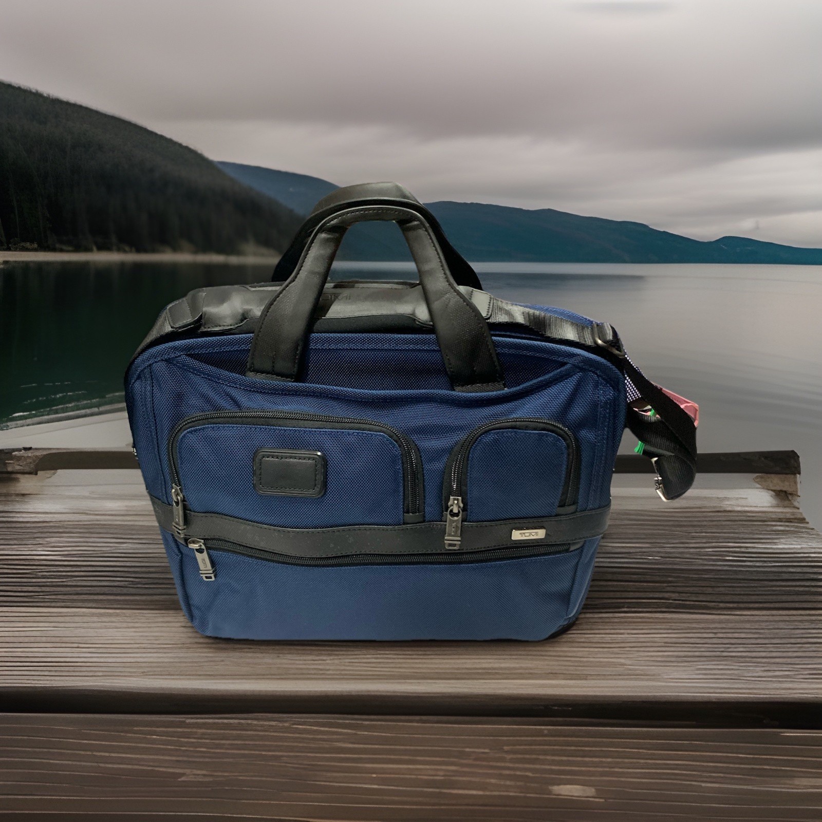 TUMI Alpha 3 Expandable Organizer Laptop Brief Navy