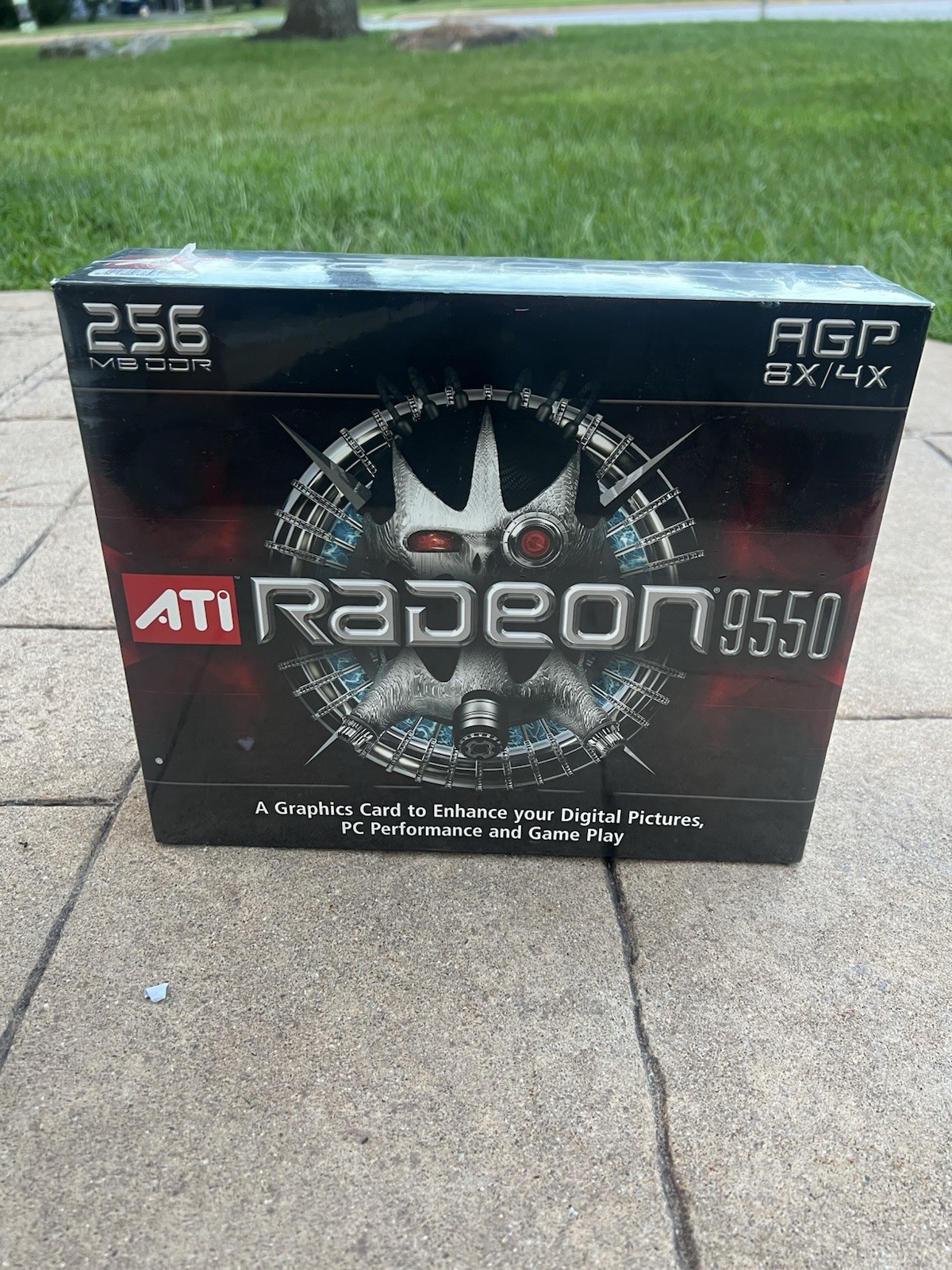 ATI Technologies AMD Radeon 9550 256MB DDR Video Card - Factory Sealed NEW 