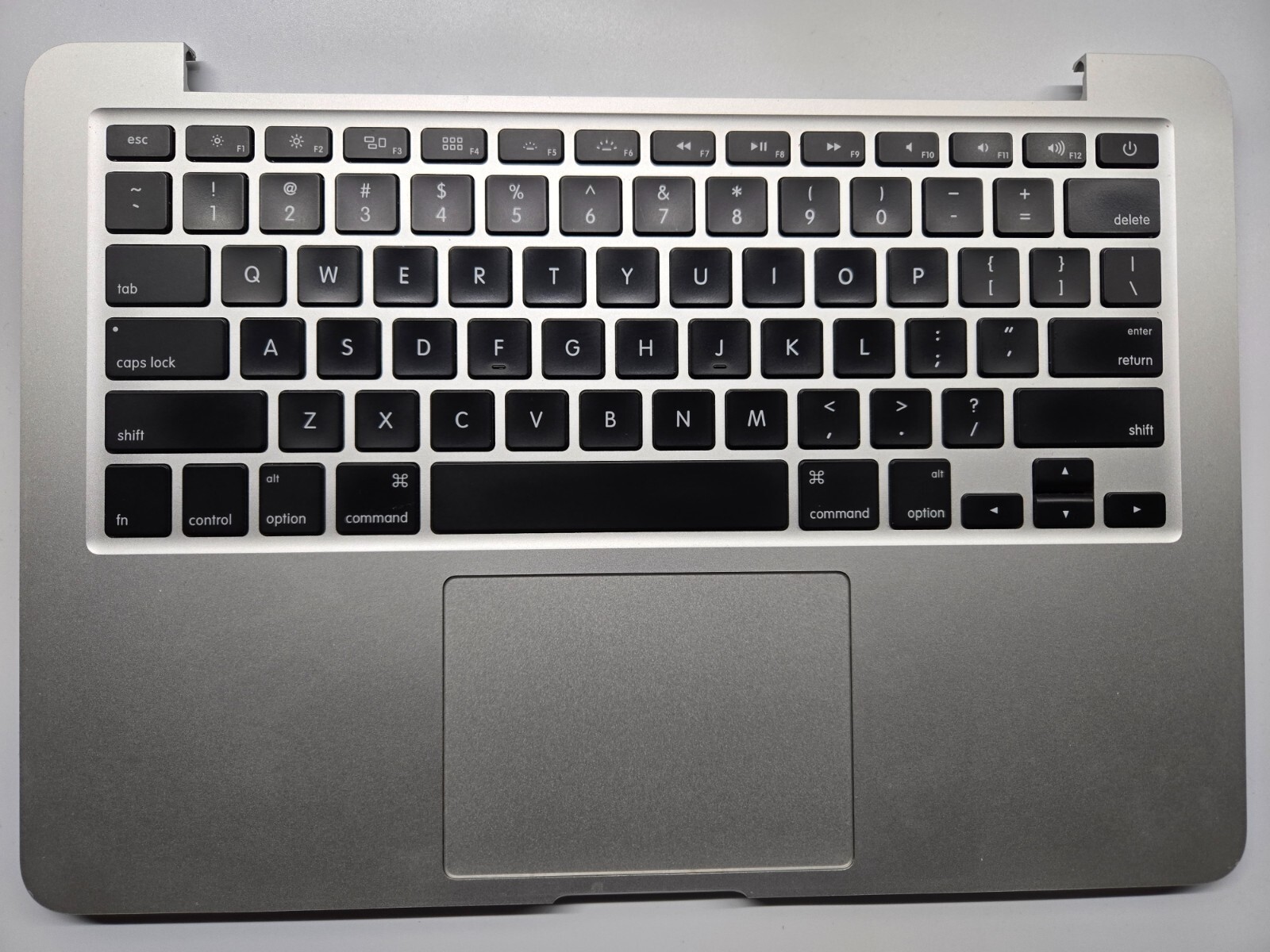 Apple Macbook Pro 13" A1502 Early 2015 Case Palmrest Touchpad Silver 613-00564-B