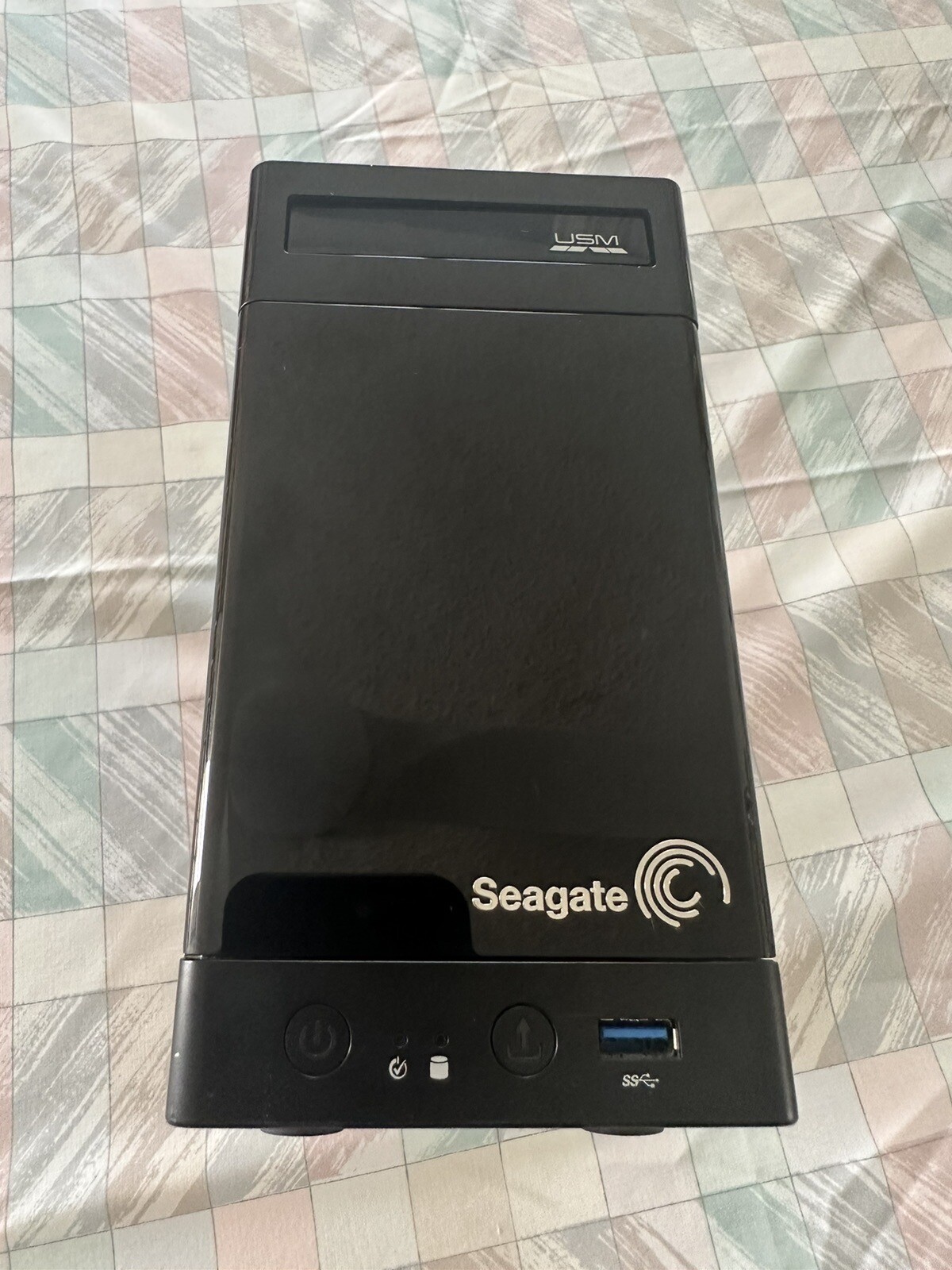Seagate Business Storage 2-Bay NAS Model SRN02D 1BW5A1-570 - No Power Cord Or HD