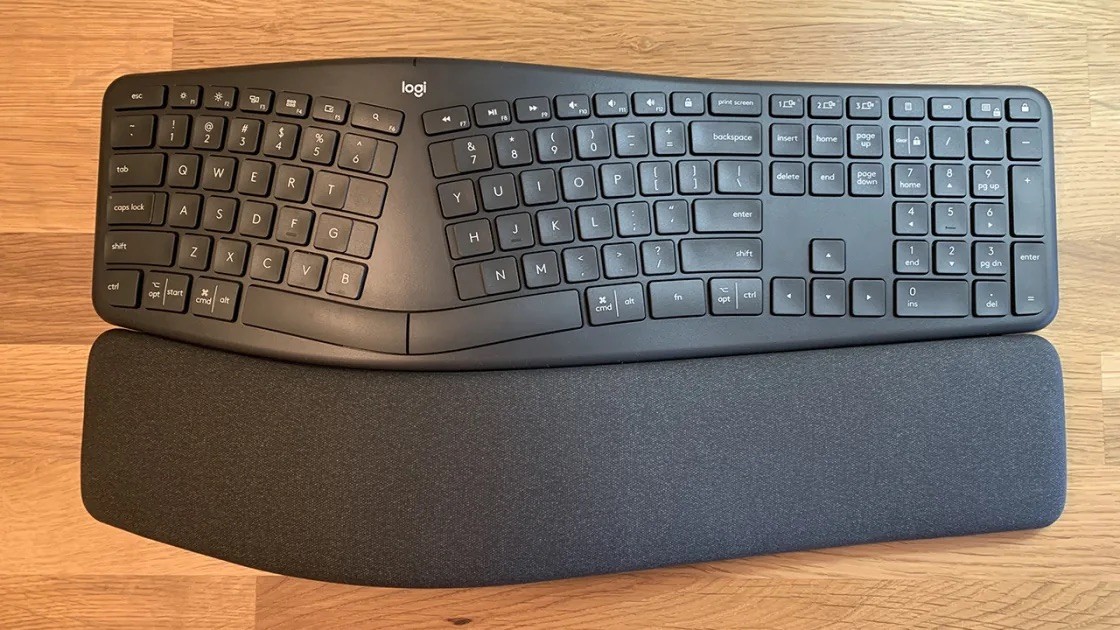 Logitech Ergo K860 Wireless Ergonomic Keyboard Black