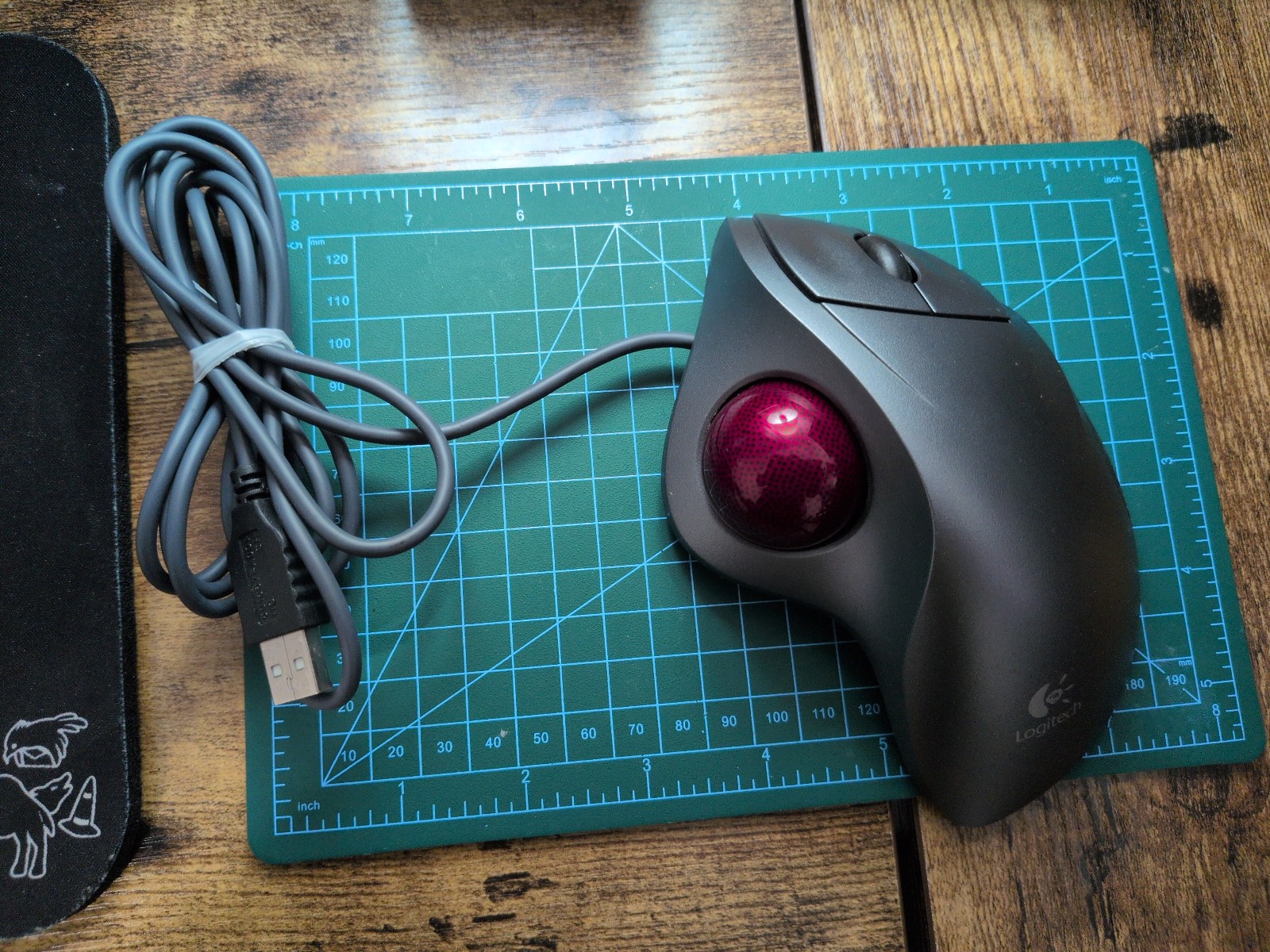 Logitech T-BB18 USB Trackman Wheel Mouse Scroll Red Ball Marble