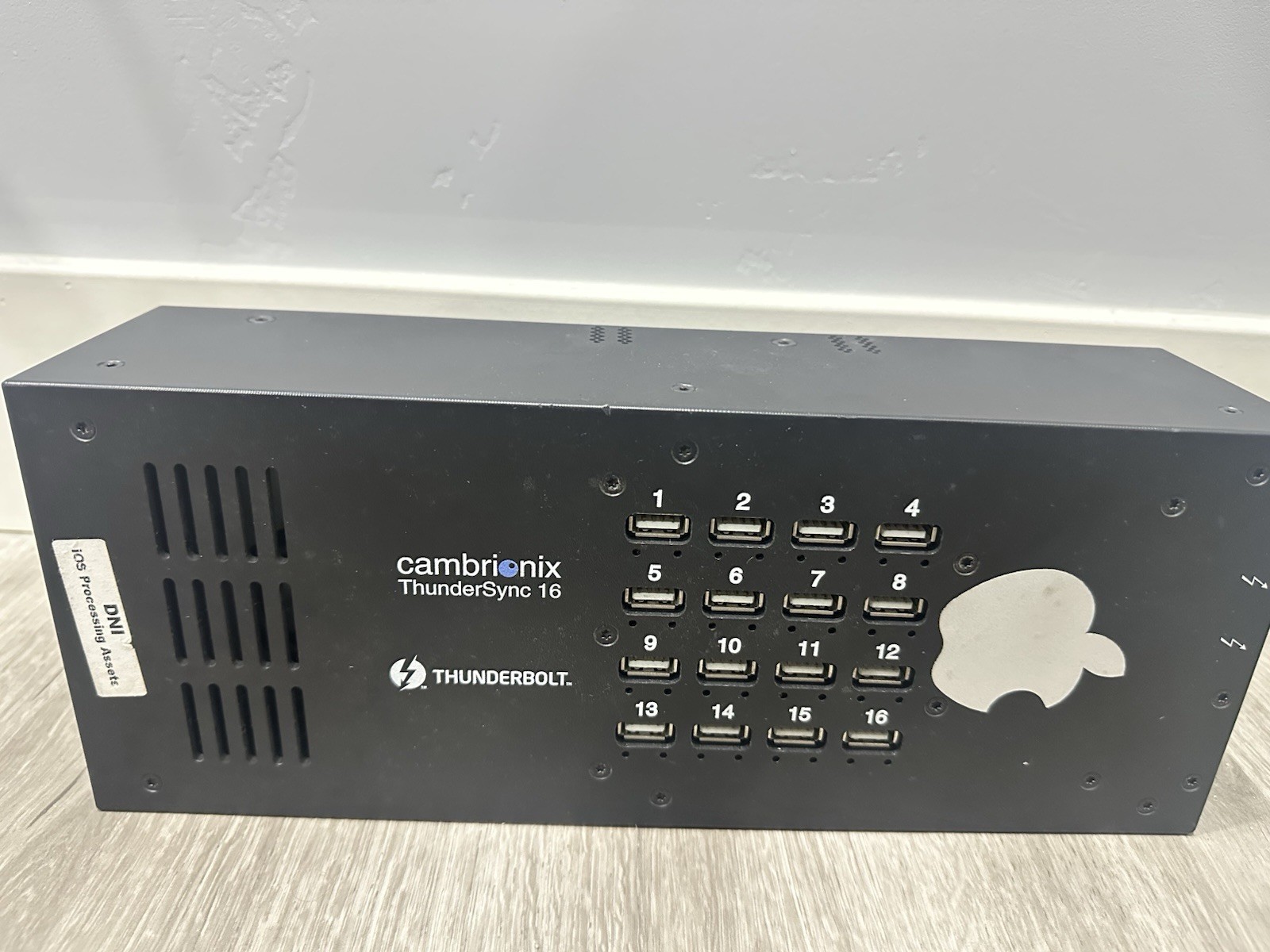 Cambrionix ThunderSync 16 Port USB Data Sync & Charge Hub