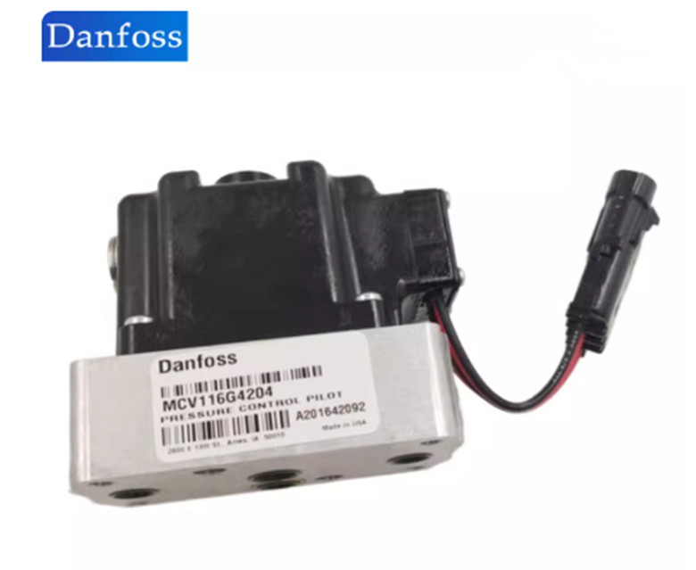 1pcs New Danfoss hydraulic electric control valve head MCV116G4204