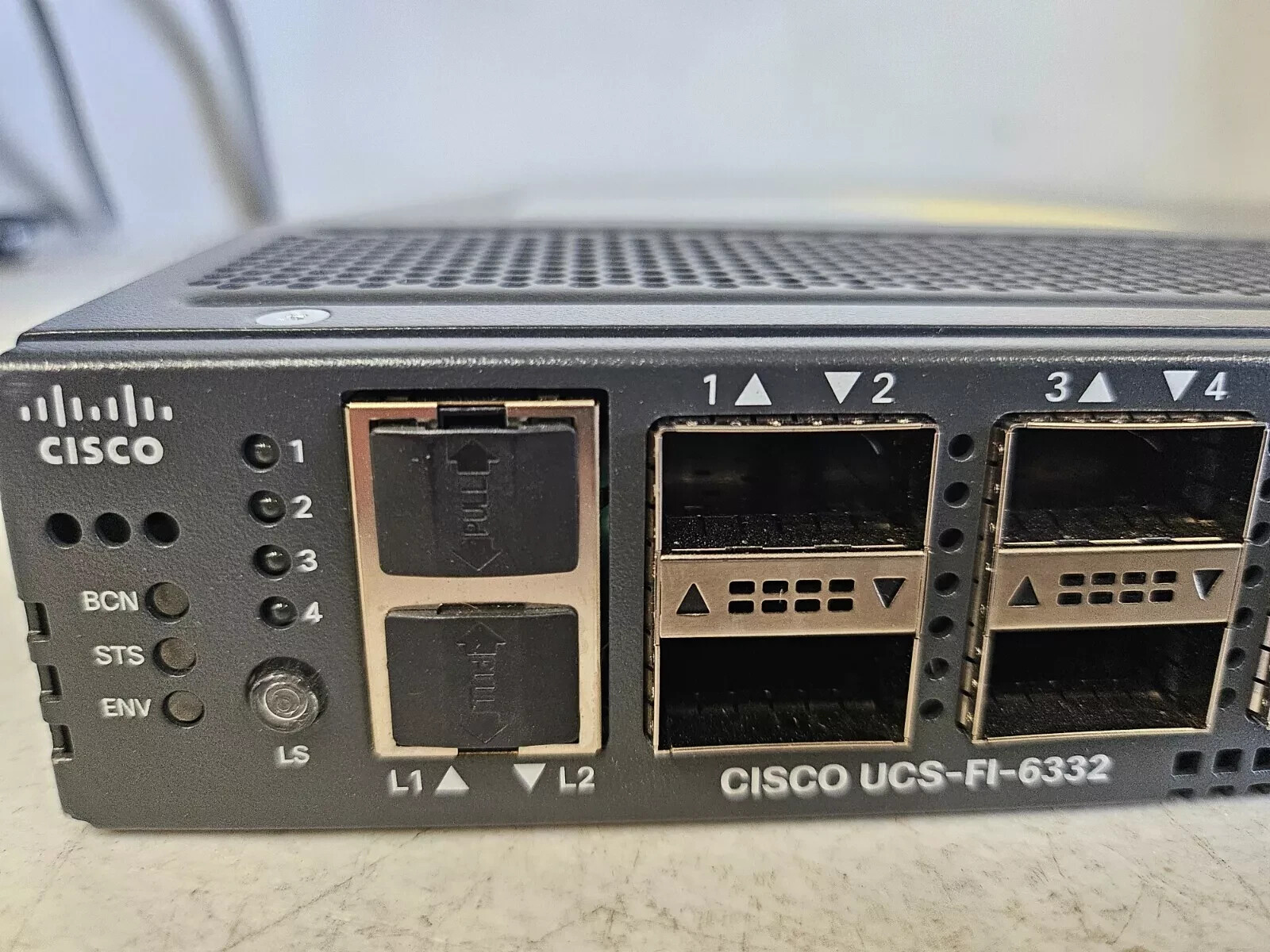 Cisco UCS-FI-6332 32-Port 40GbE Fabric Interconnect Switch