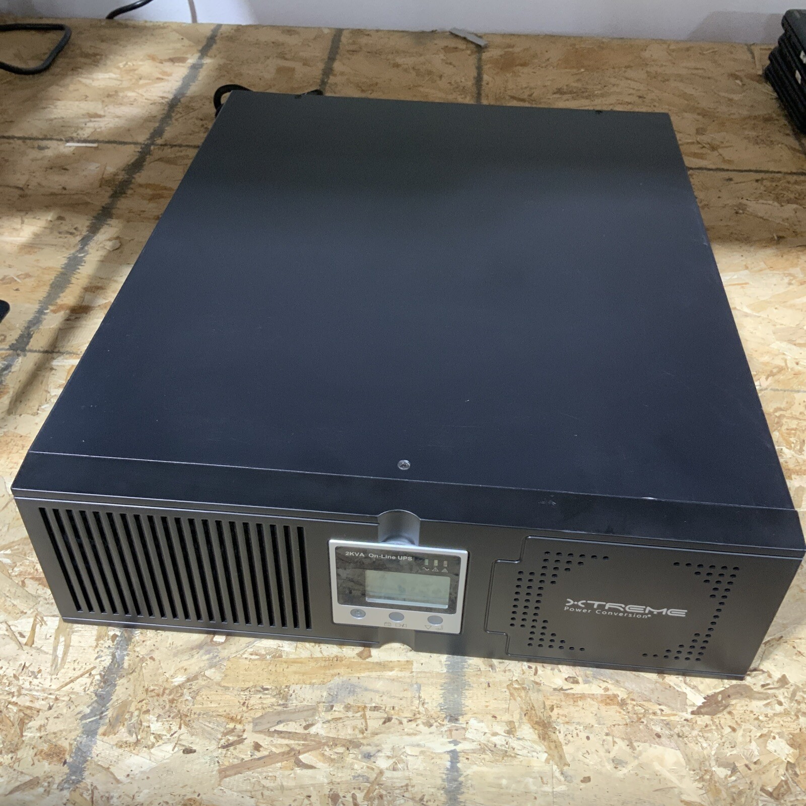 Xtreme Power Conversion Nxrt-2000 2000va 3u UPS w/ Battery Tray +Cables