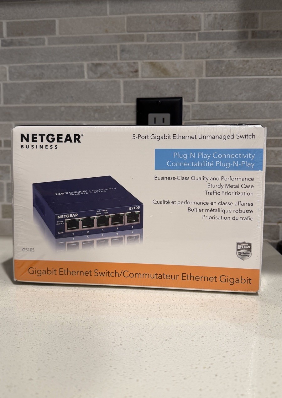 NETGEAR Business GS105 5-Port Gigabit Ethernet Unmanaged Switch 