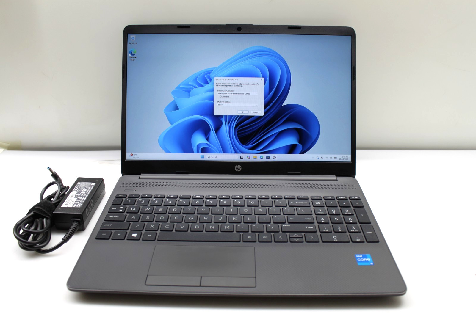 HP 250 G8 Notebook PC 15.6" | i5-1135G7 2.4GHz | 16GB RAM 256GB SSD | WIN 11 PRO