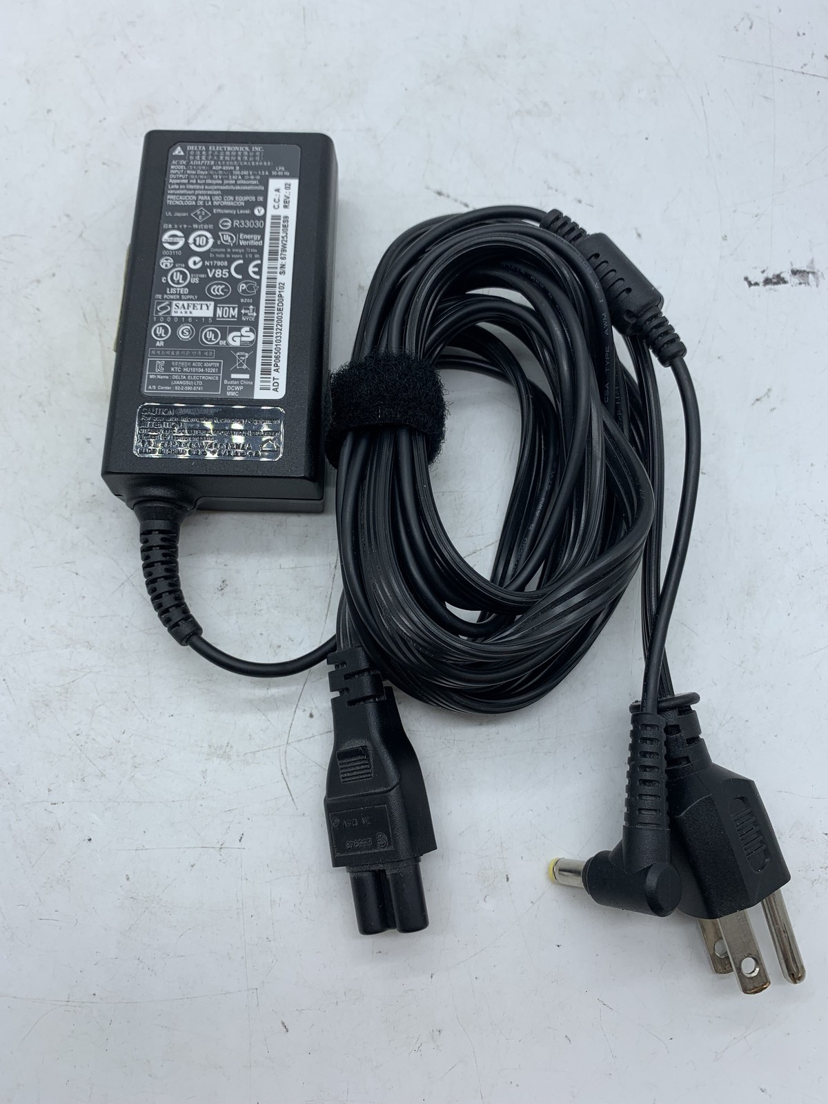 Delta Electronics ADP-65VH B 19V 3.42A AC/DC Adapter ~ 