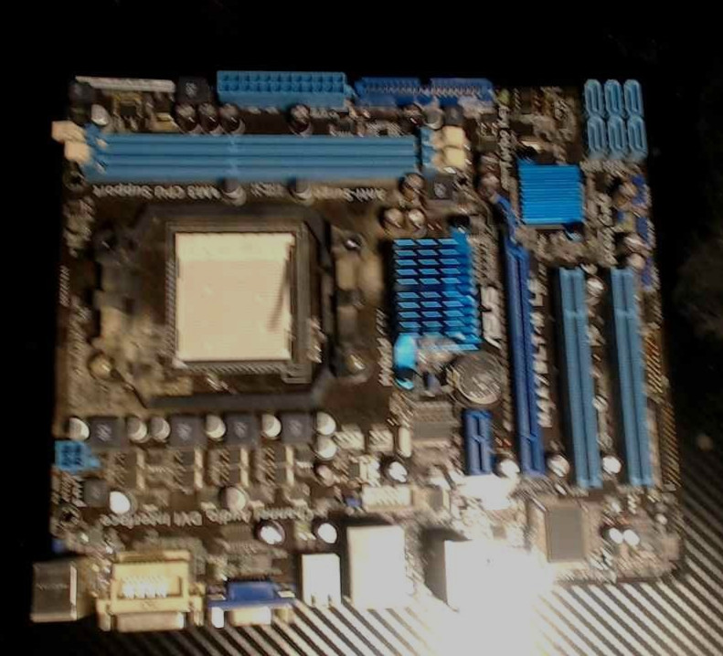 Asus M4A78LT-M AM3 Motherboard  DDR3 AMD II Athlon