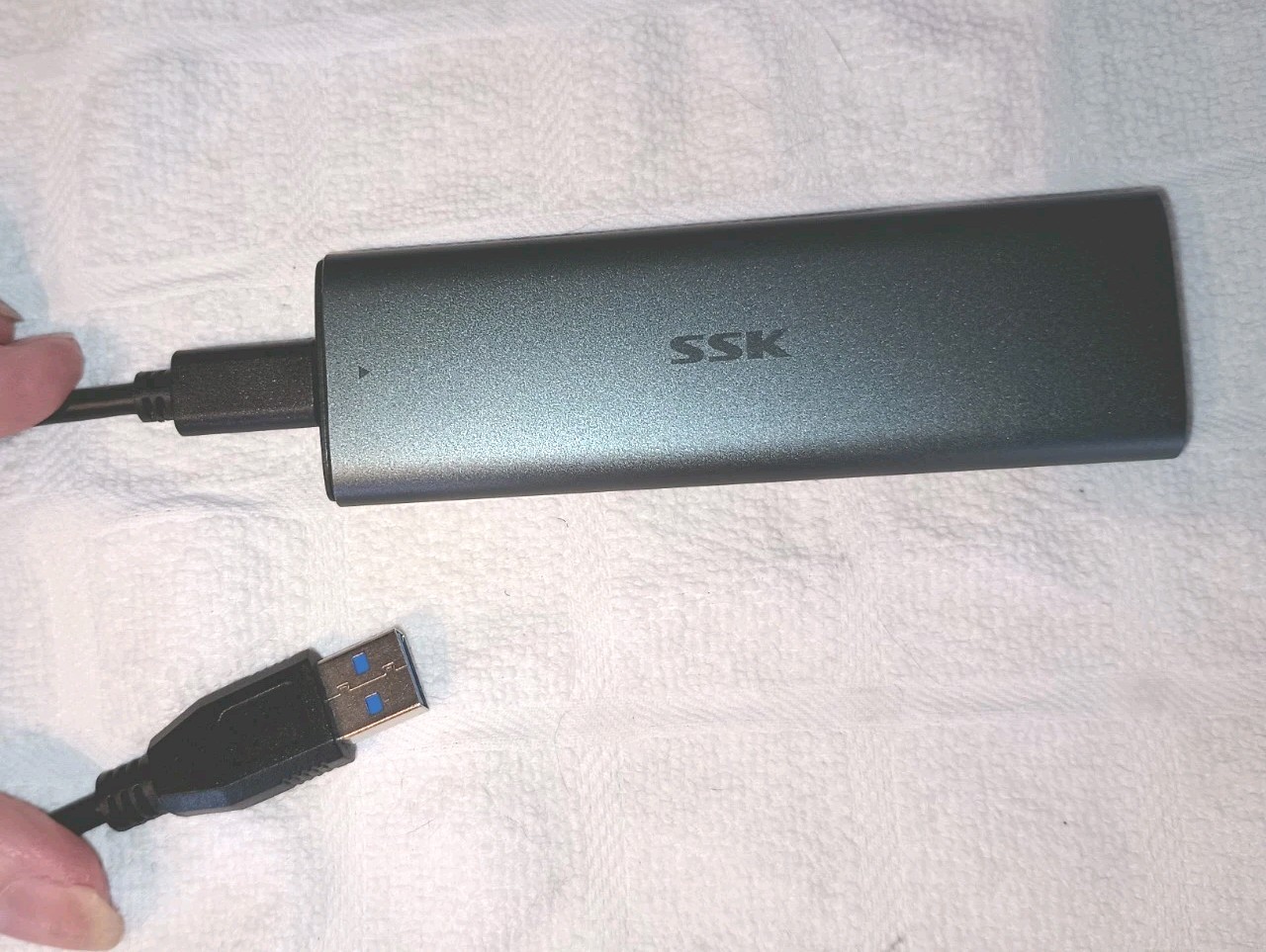 SSK HE-C371 dual-protocol M.2 SSD enclosure, Converts Solid State To Portable
