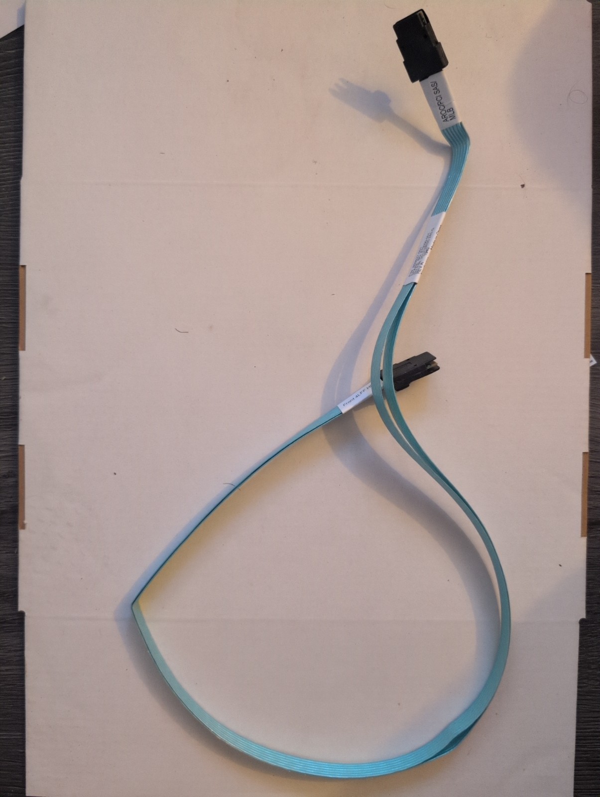 HPE 869827-001  Mini SAS LFF Cable