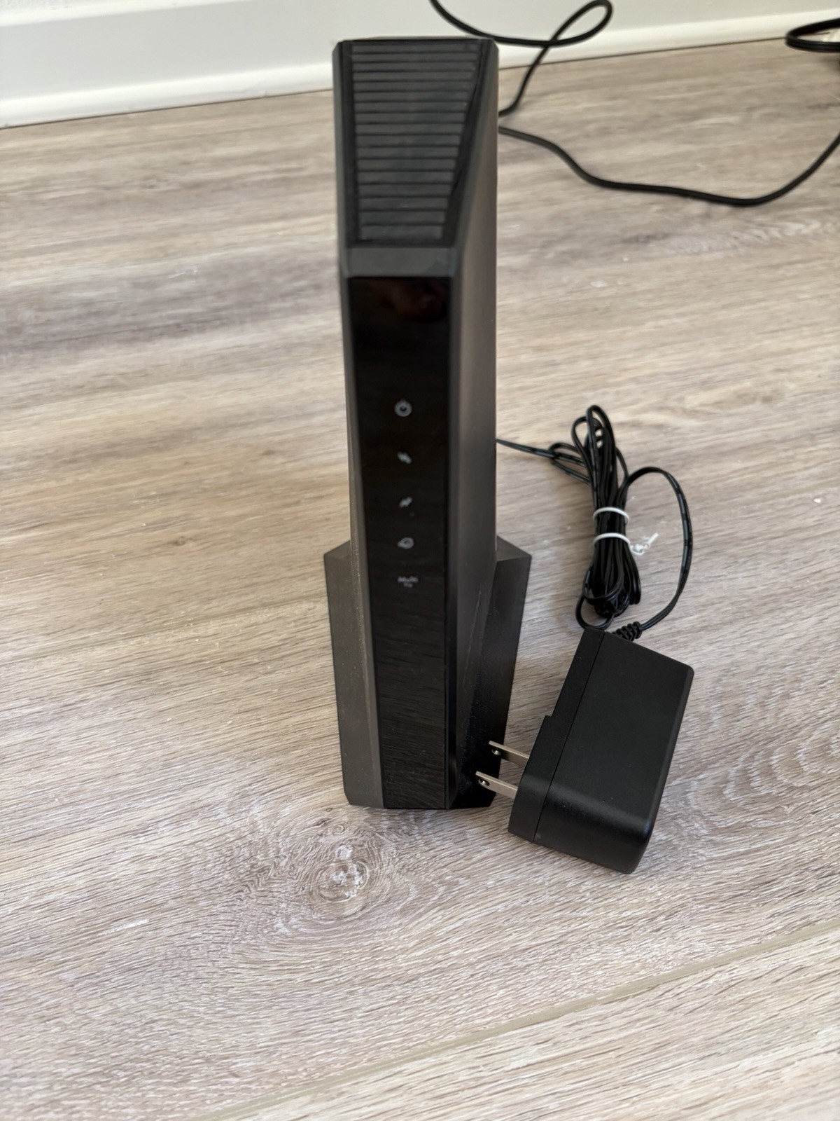 NETGEAR Nighthawk CM2000 Cable Modem
