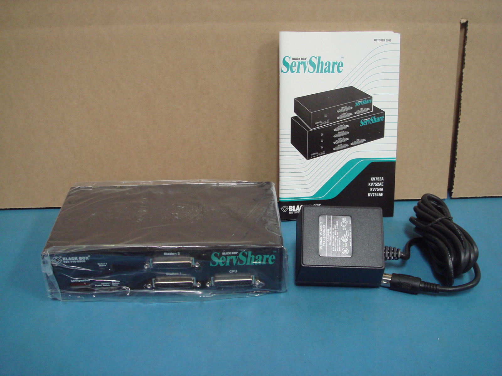 Black Box KV752A ServShare CPU Sharing 2X1 Switch, with Manual & Power Supply