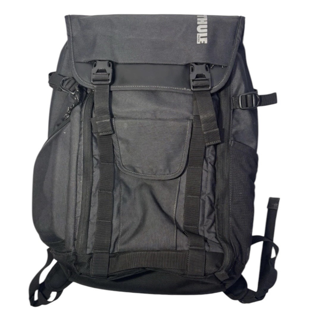 Thule Paramount Flapover Laptop Backpack Black Commuter Daypack