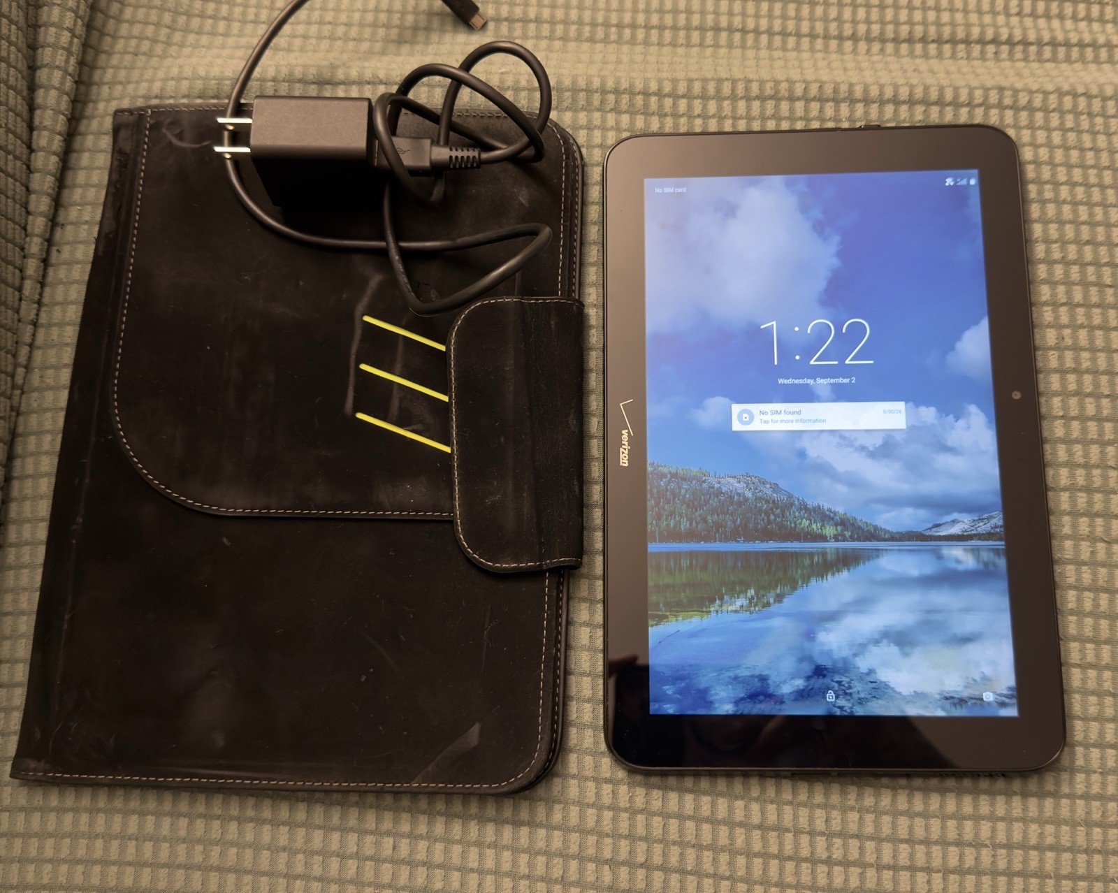 Verizon Ellipsis 8 Tablet – QTAIR7 – Android 5.1 – Includes Case & Charger
