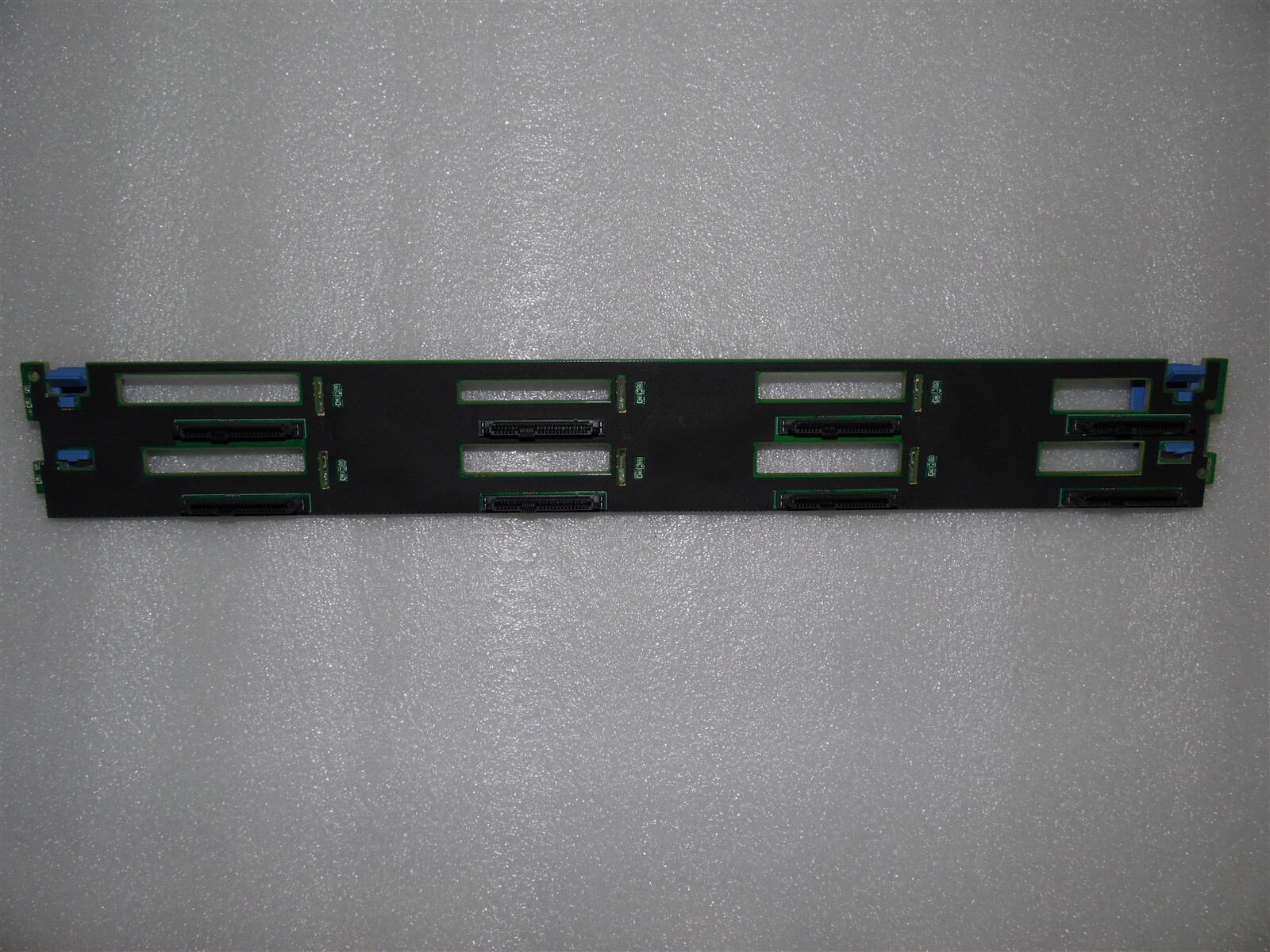 DELL EMC POWEREDGE R7415 R740 R540 8 BAY LFF SERVER BACKPLANE CP90M