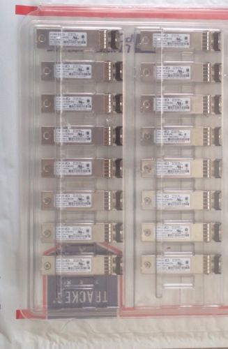LOT 2 BROCADE 8G SFP+ transceiver Brocade 320 BR-320-0008 300 24-Port 8GB Fibre 