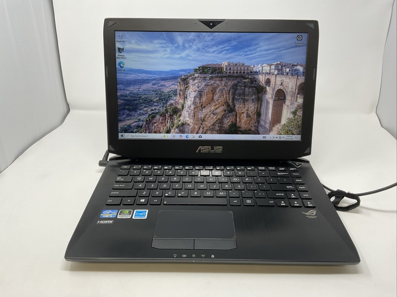 ASUS ROG G46V 14” Gaming Laptop Intel Core i5-3230M  8GB RAM GTX660M