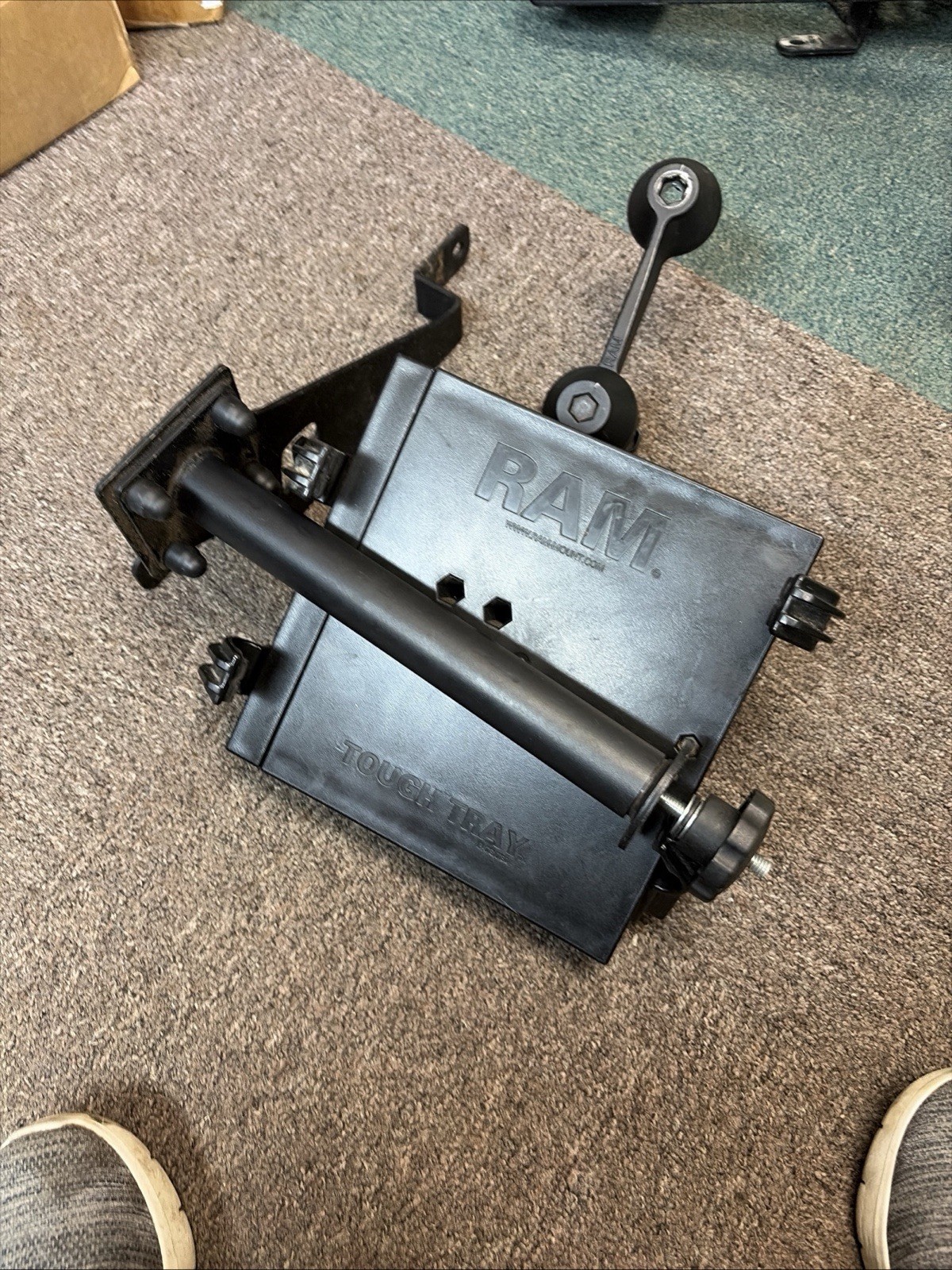 RAM-VB-186ST1-SW1 No-Drill Laptop Mount for 2019-2023 RAM 1500