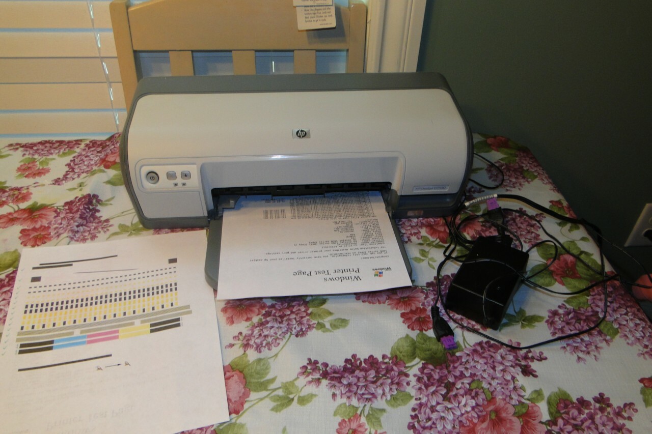 HP Deskjet D2530 Digital Photo Inkjet Printer CLEAN Low PgCount