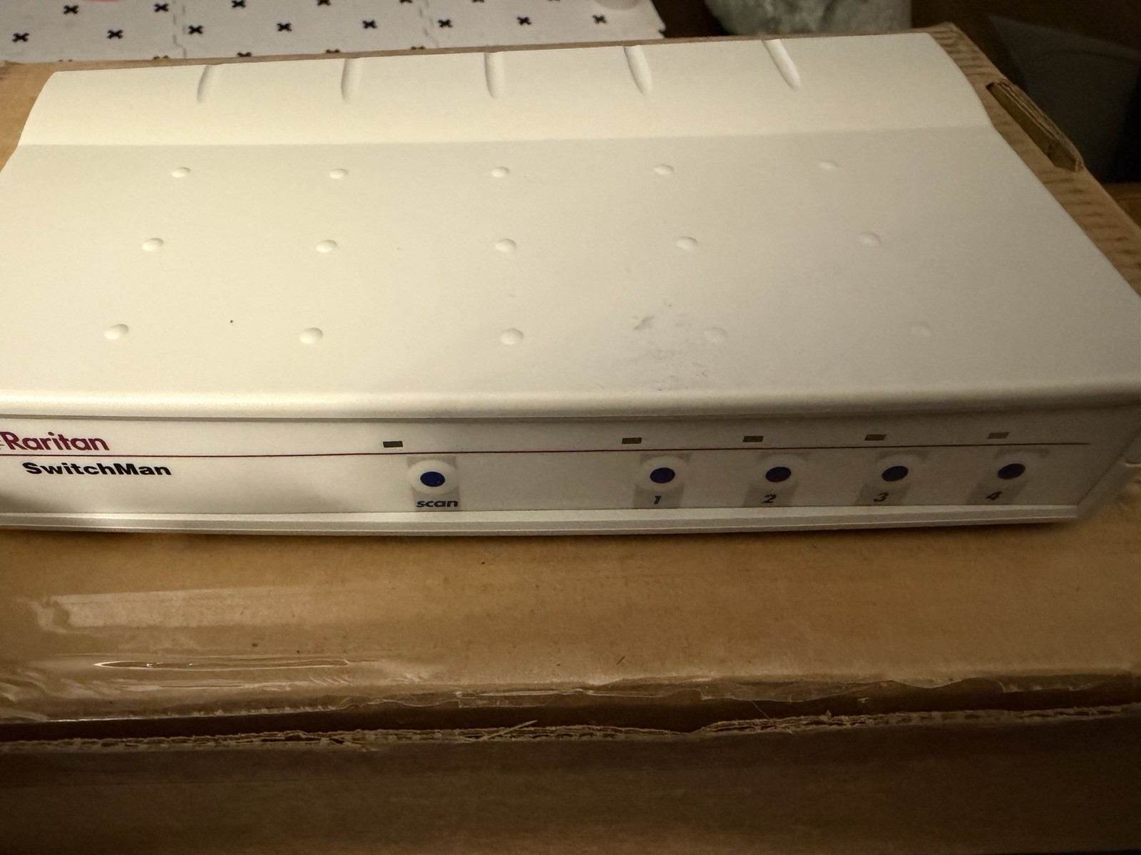 Raritan Computer Raritan Man (SW4) External KVM switch PS/2