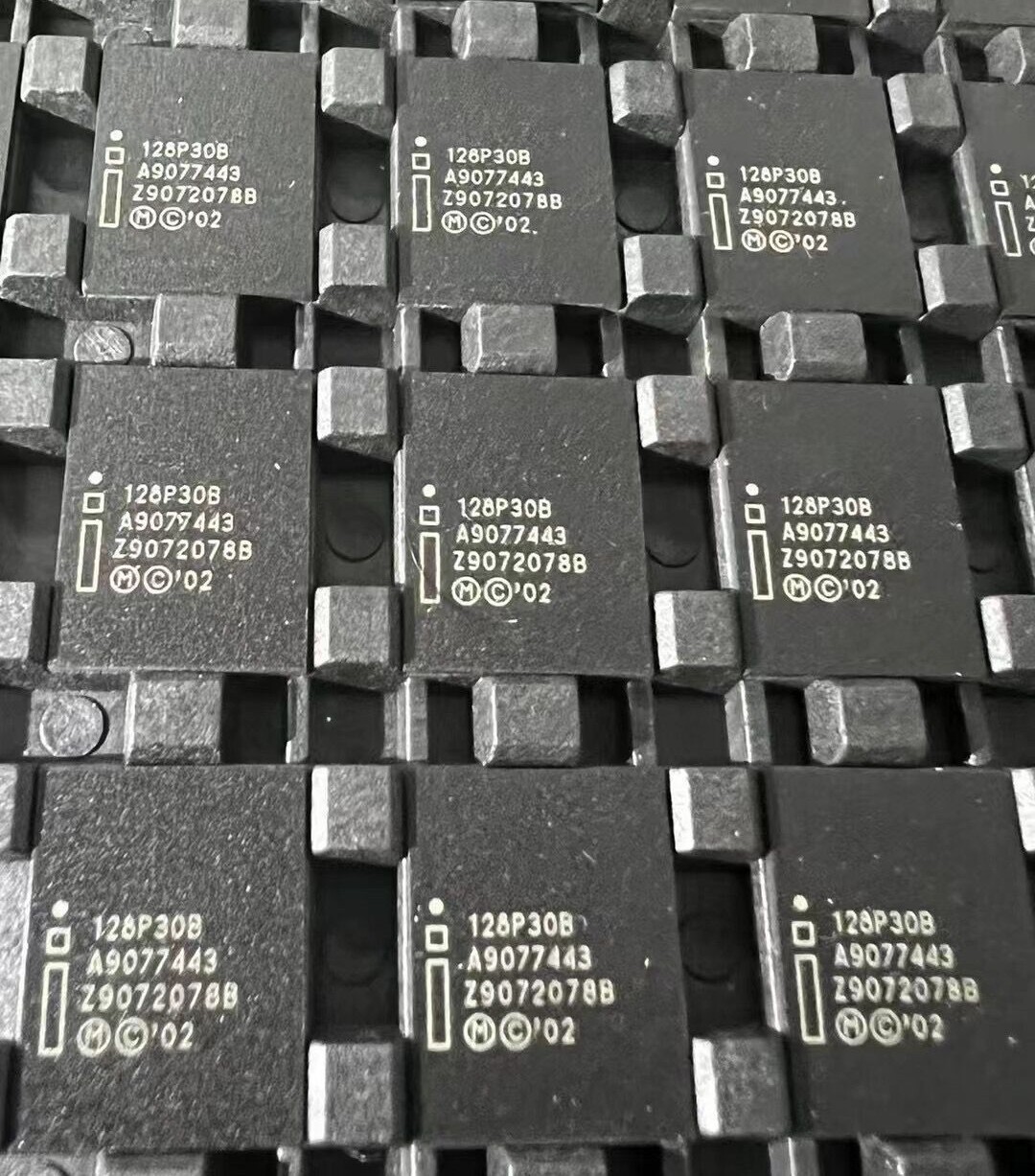 1PCS PC28F128P30 Intel StrataFlash Embedded Memory New