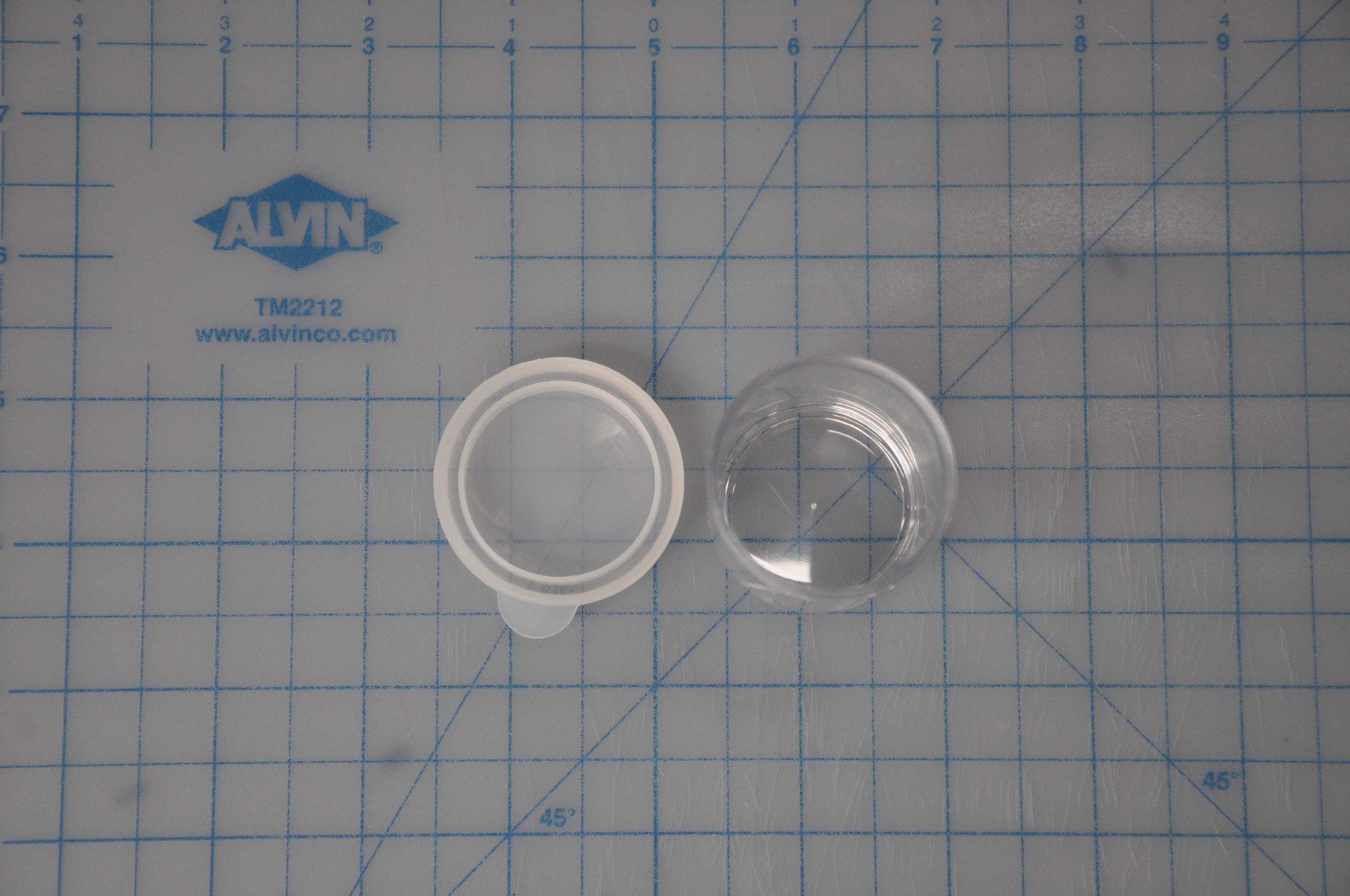 NEW IBM PLASTIC CONTAINER FOR 93F2830  