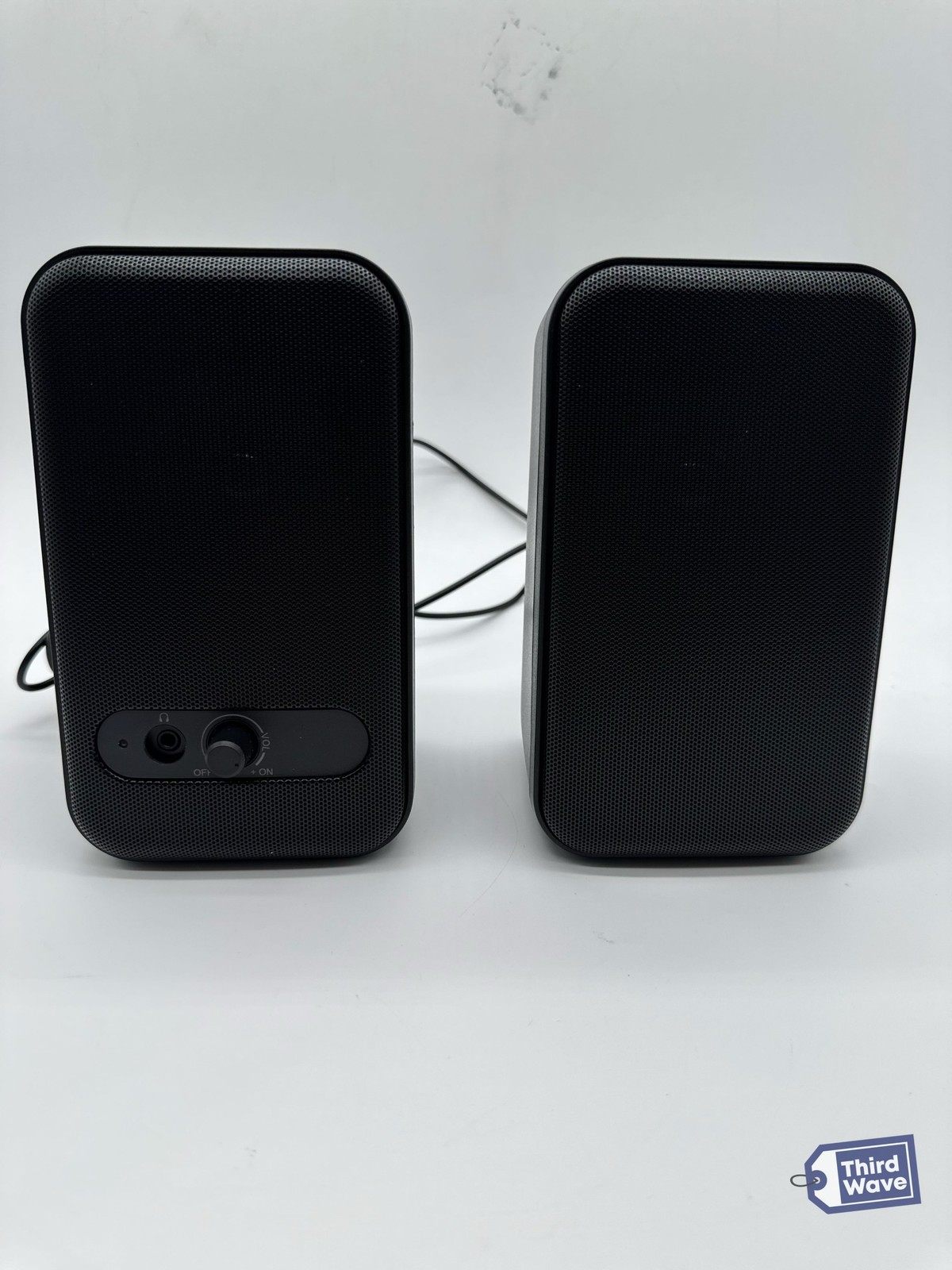 Insignia Computer Speakers 2.0 Channel Wired 3.5mm USB Black 4.5W NS-CSG2B6