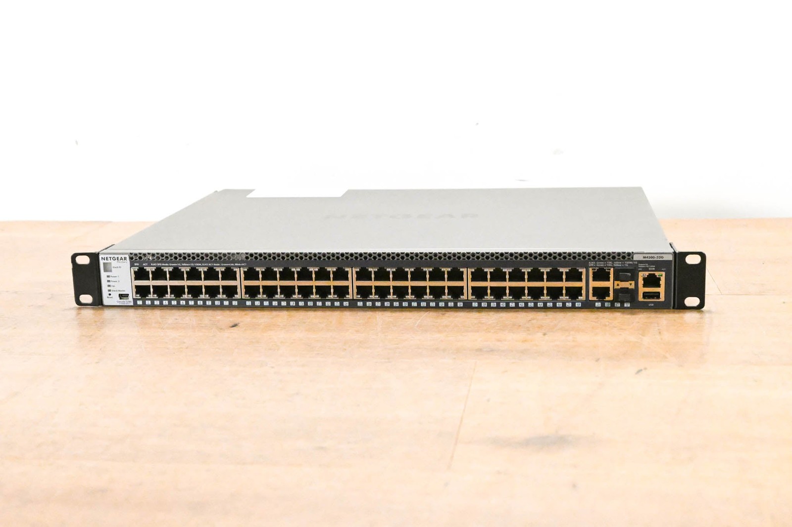 NETGEAR M4300-52G 48-Port Copper 1G L3 Switch CG014NP
