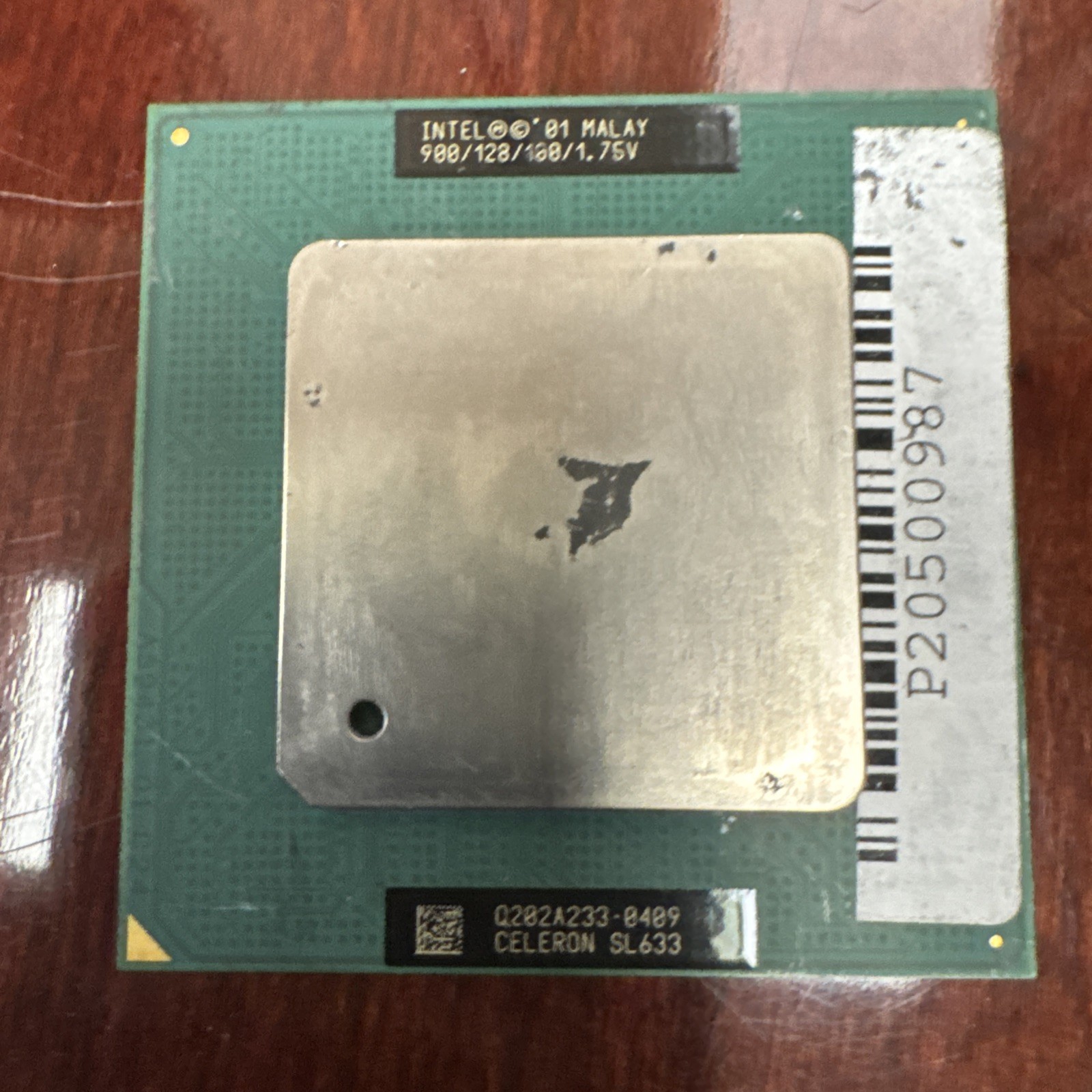 Intel Celeron 900/128/100/1.75v CPU Processor With Heat Sync
