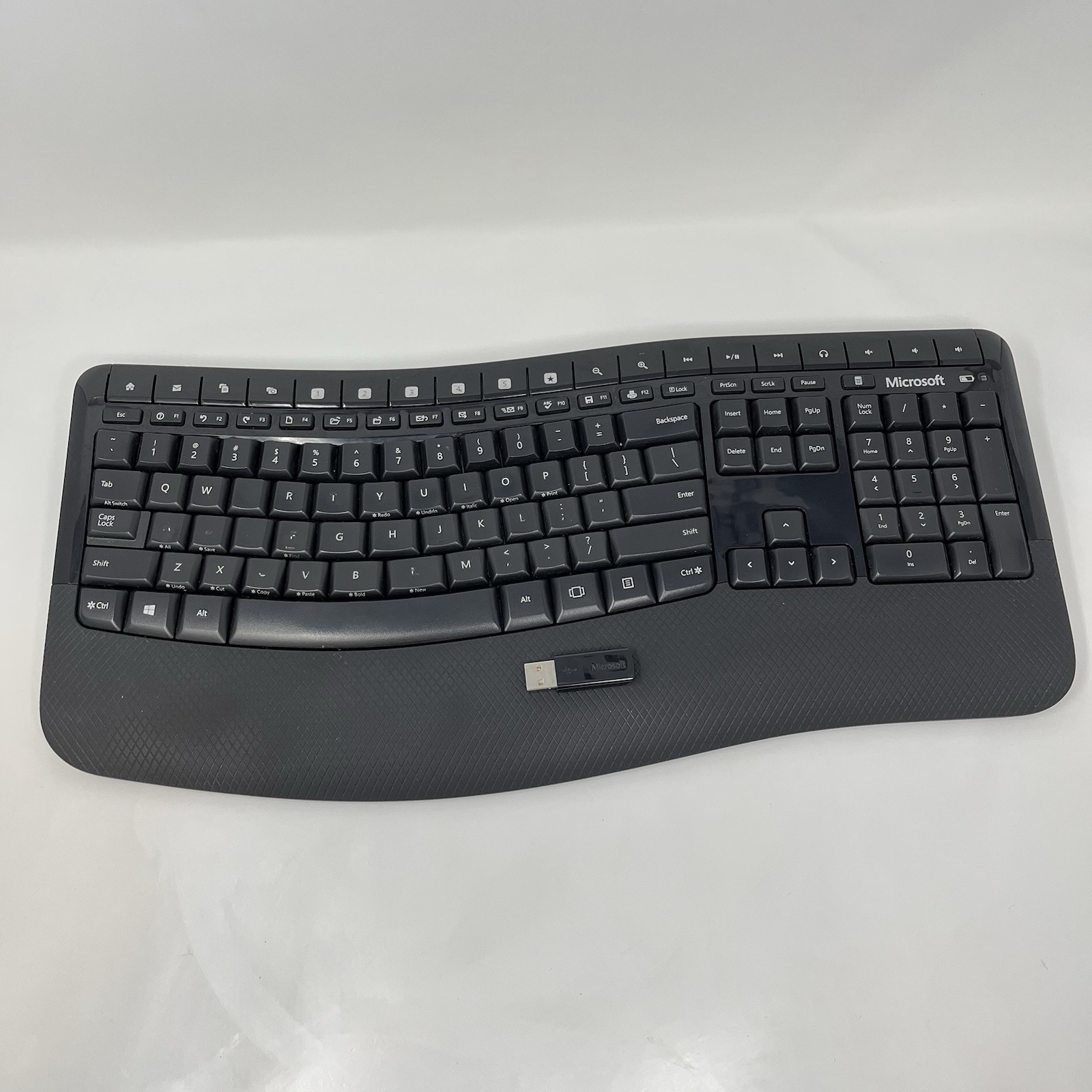 Microsoft Wireless Comfort Keyboard 5050 Model 1728 & USB Receiver Set