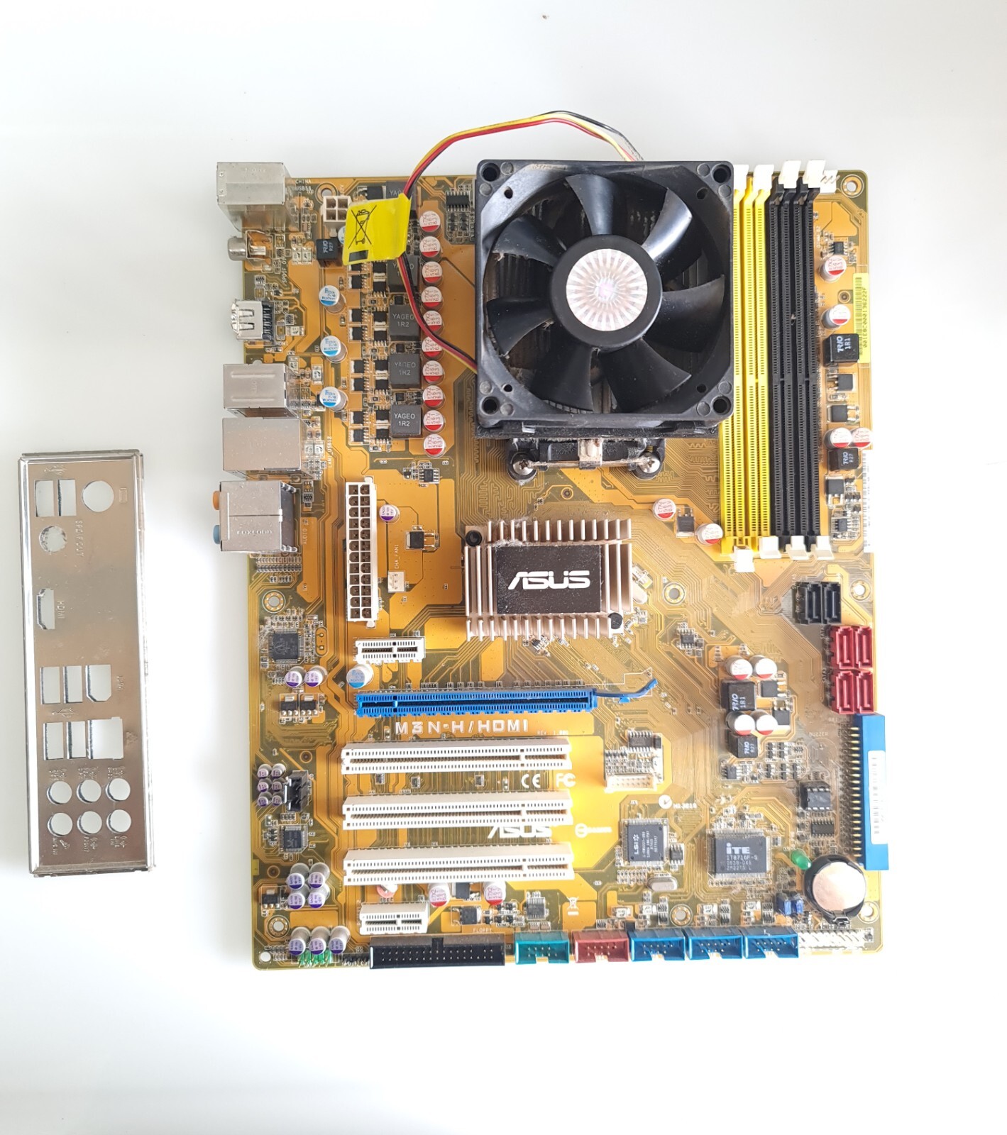 ASUS M3N-H/HDMI Socket AM2 AMD Motherboard Including Athlon 3800+ CPU+ Fan Combo